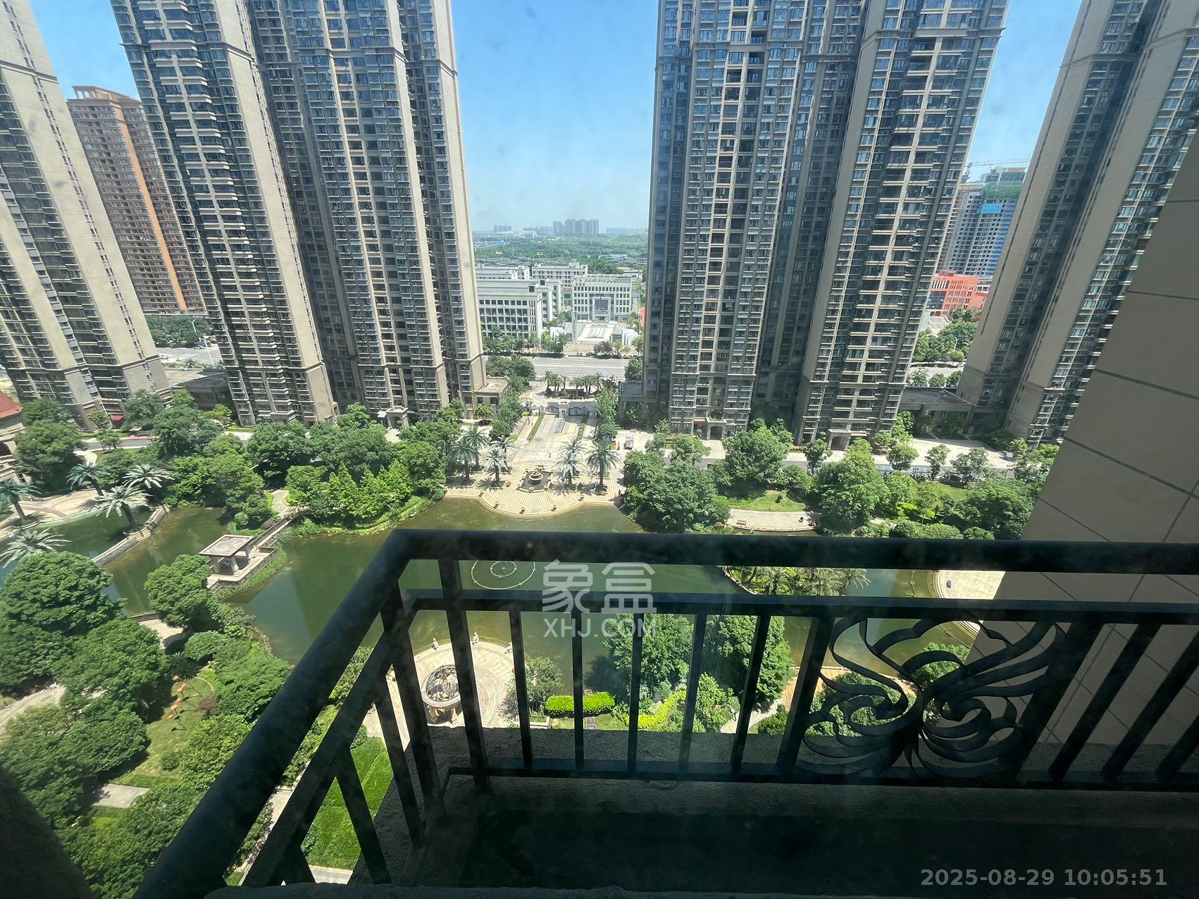 恒大御景半岛  4室2厅2卫   67.00万室内图1