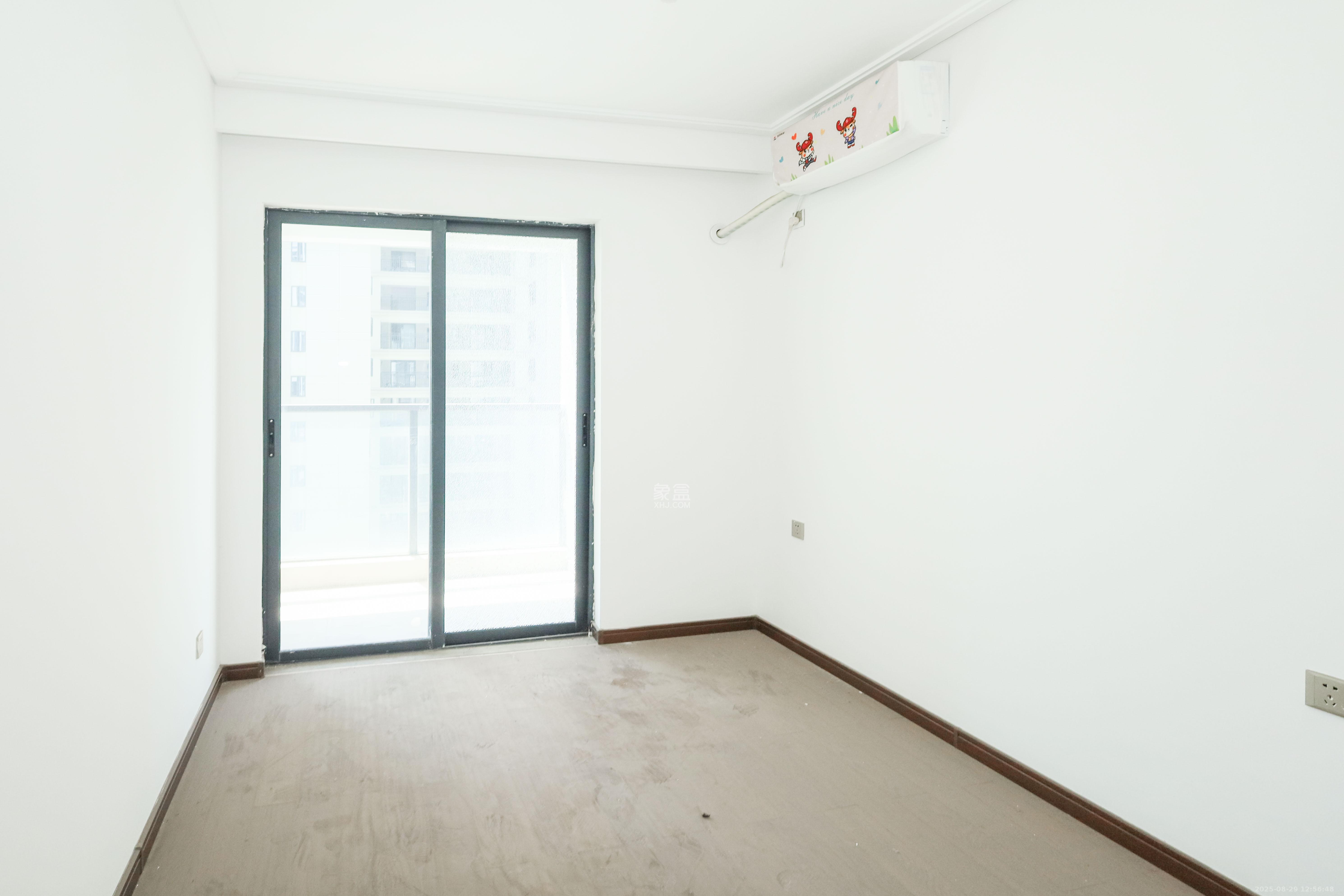 中国铁建湘语梅溪  3室2厅2卫    132.0万 中国铁建湘语梅溪  3室2厅2卫    132.0万卧室