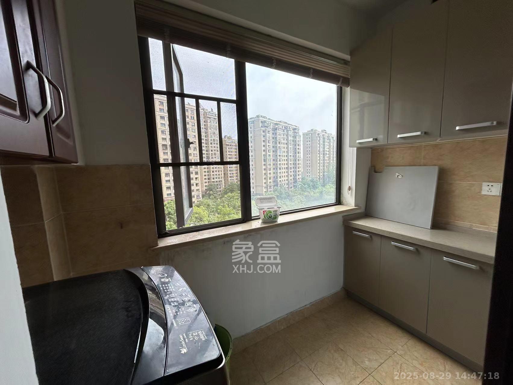 湘水郡(兴旺小爱同学)  4室2厅2卫    2600.0元/月 湘水郡(兴旺小爱同学)  4室2厅2卫    2600.0元/月室内图