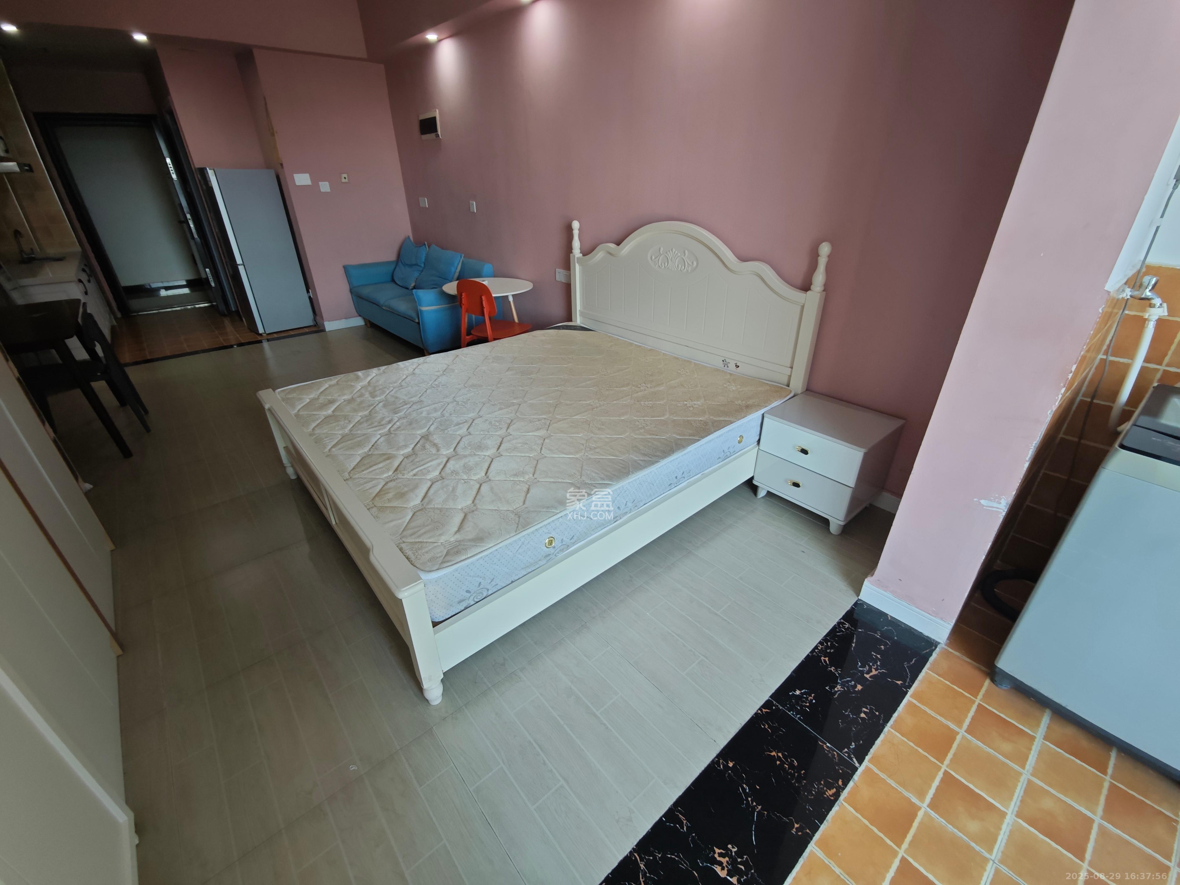 梅溪国际公寓(步步高新天地) 1室1厅1卫 1600.0元/月 梅溪国际公寓(步步高新天地) 1室1厅1卫 1600.0元/月室内图