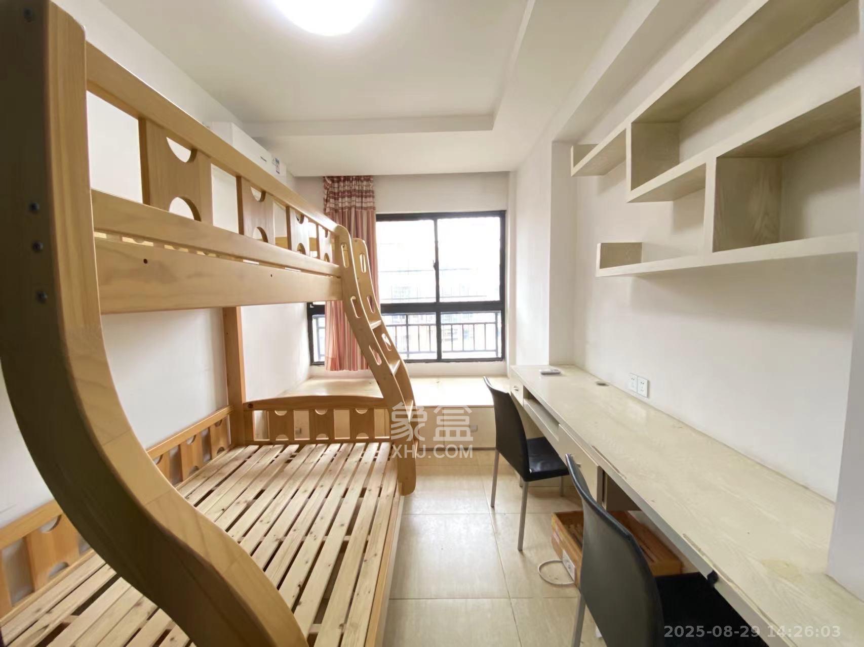 保利麓谷林语A区  3室2厅1卫    2100.0元/月室内图