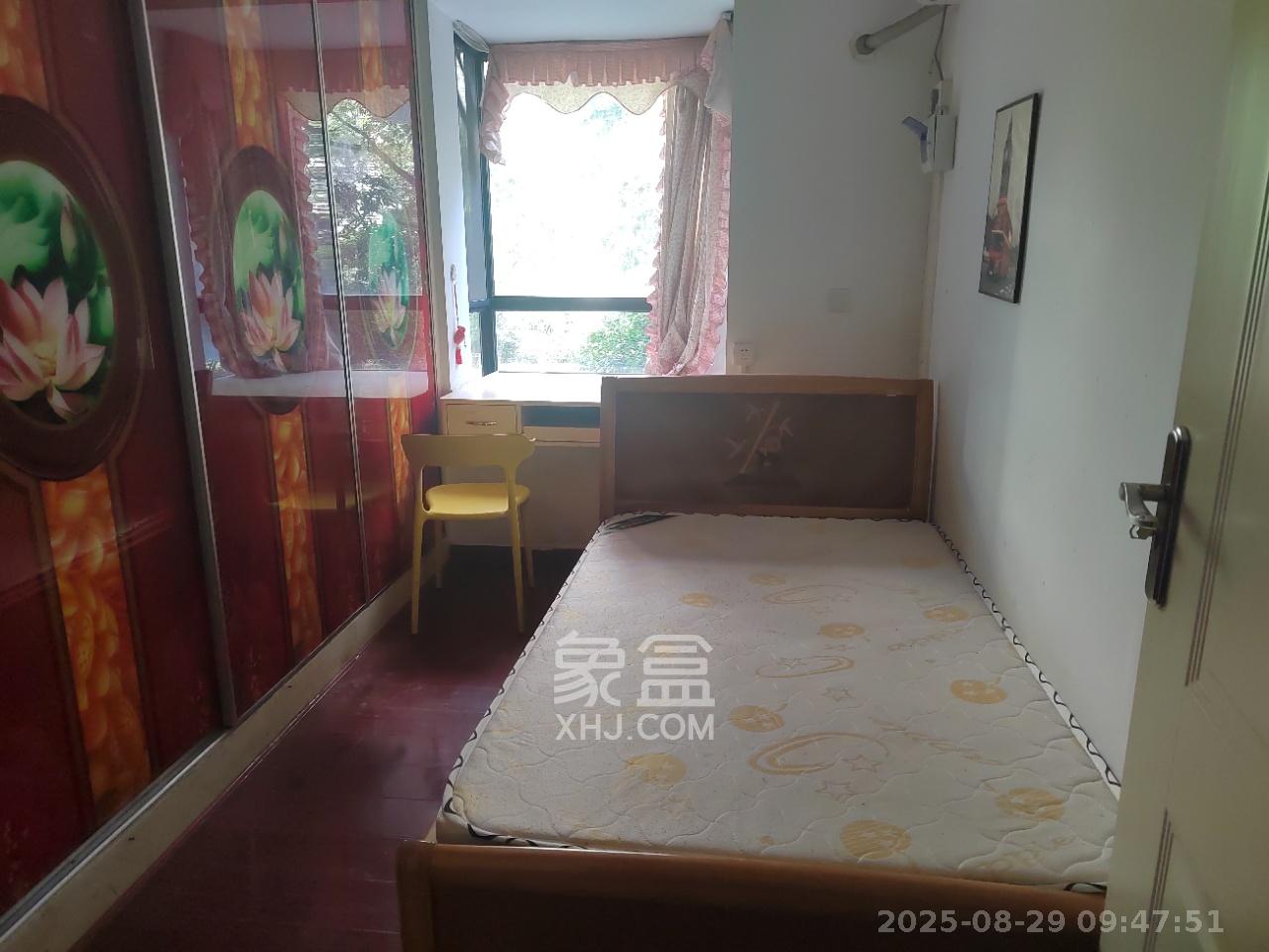 鑫远湘府华城  4室2厅1卫    1100.0元/月室内图