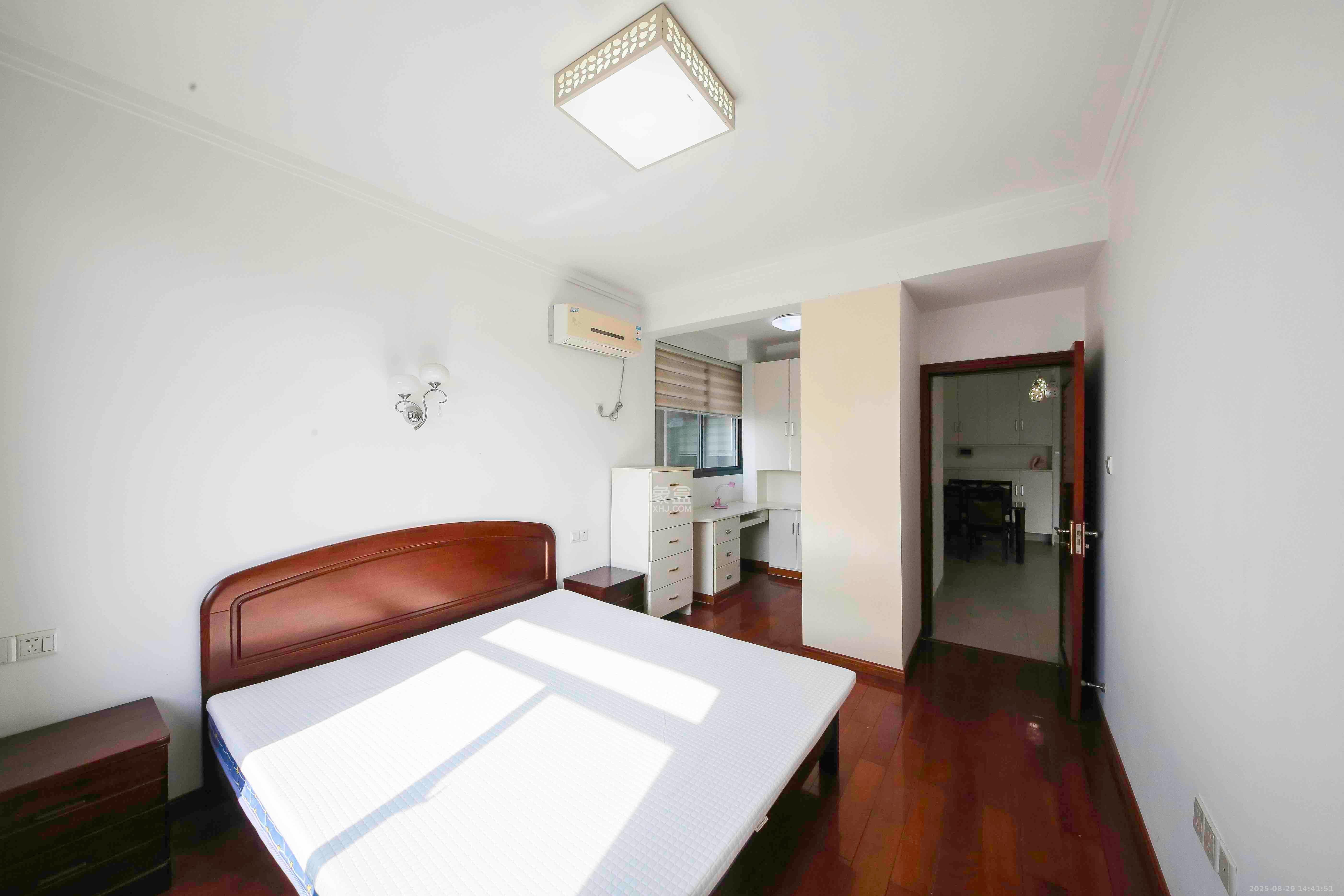 青园  3室2厅1卫    3300.0元/月 青园  3室2厅1卫    3300.0元/月室内图