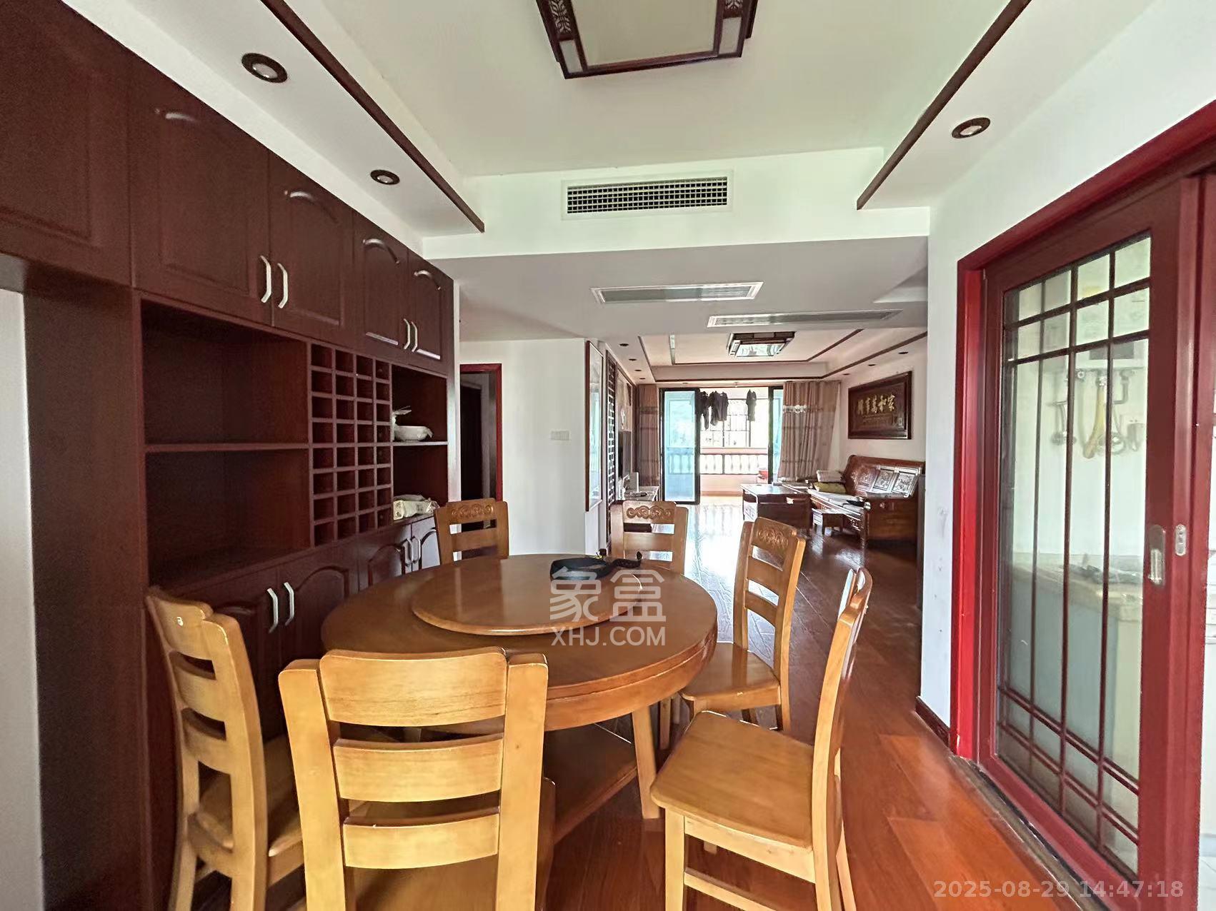 湘水郡(兴旺小爱同学)  4室2厅2卫    2600.0元/月 湘水郡(兴旺小爱同学)  4室2厅2卫    2600.0元/月室内图