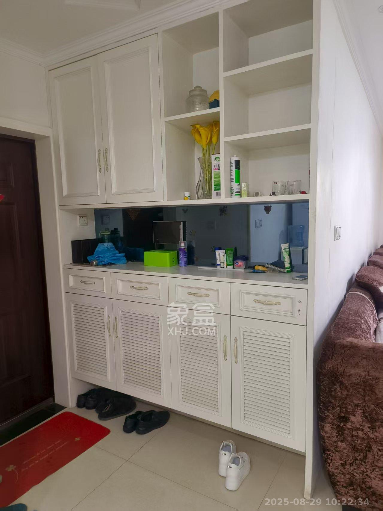 深业睿城  1室1厅1卫    2400.0元/月 深业睿城  1室1厅1卫    2400.0元/月室内图1