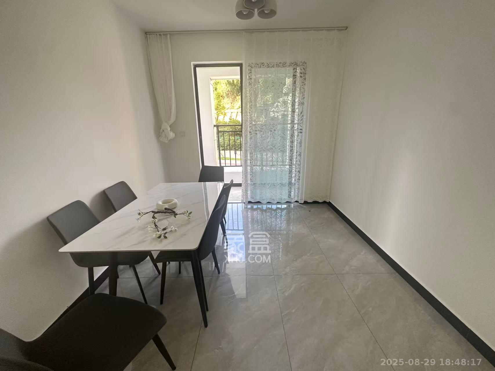 青竹湖曦园  4室2厅2卫    3000.0元/月 青竹湖曦园  4室2厅2卫    3000.0元/月室内图