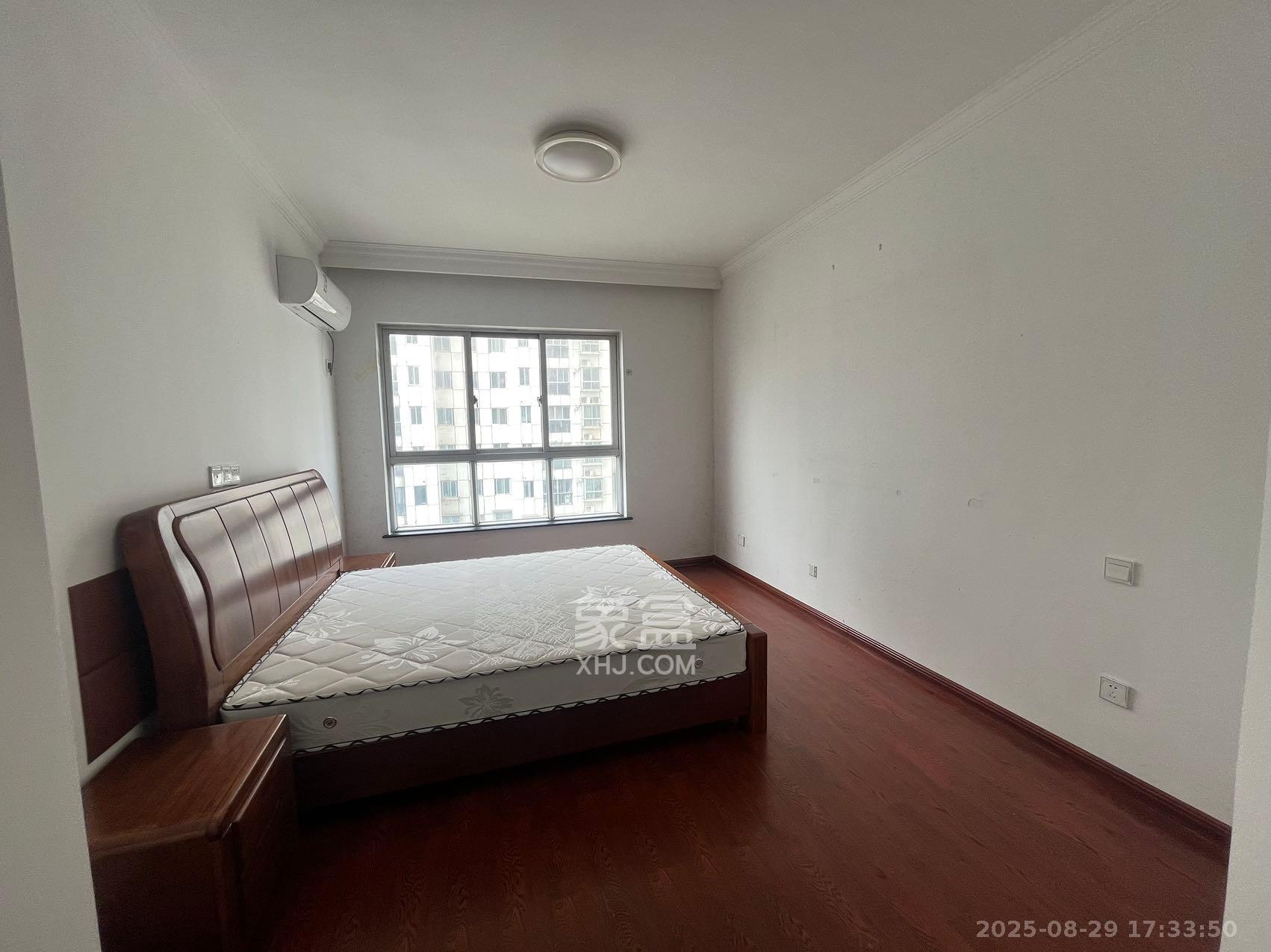 华雅花园  3室2厅2卫    3500.0元/月 华雅花园  3室2厅2卫    3500.0元/月室内图