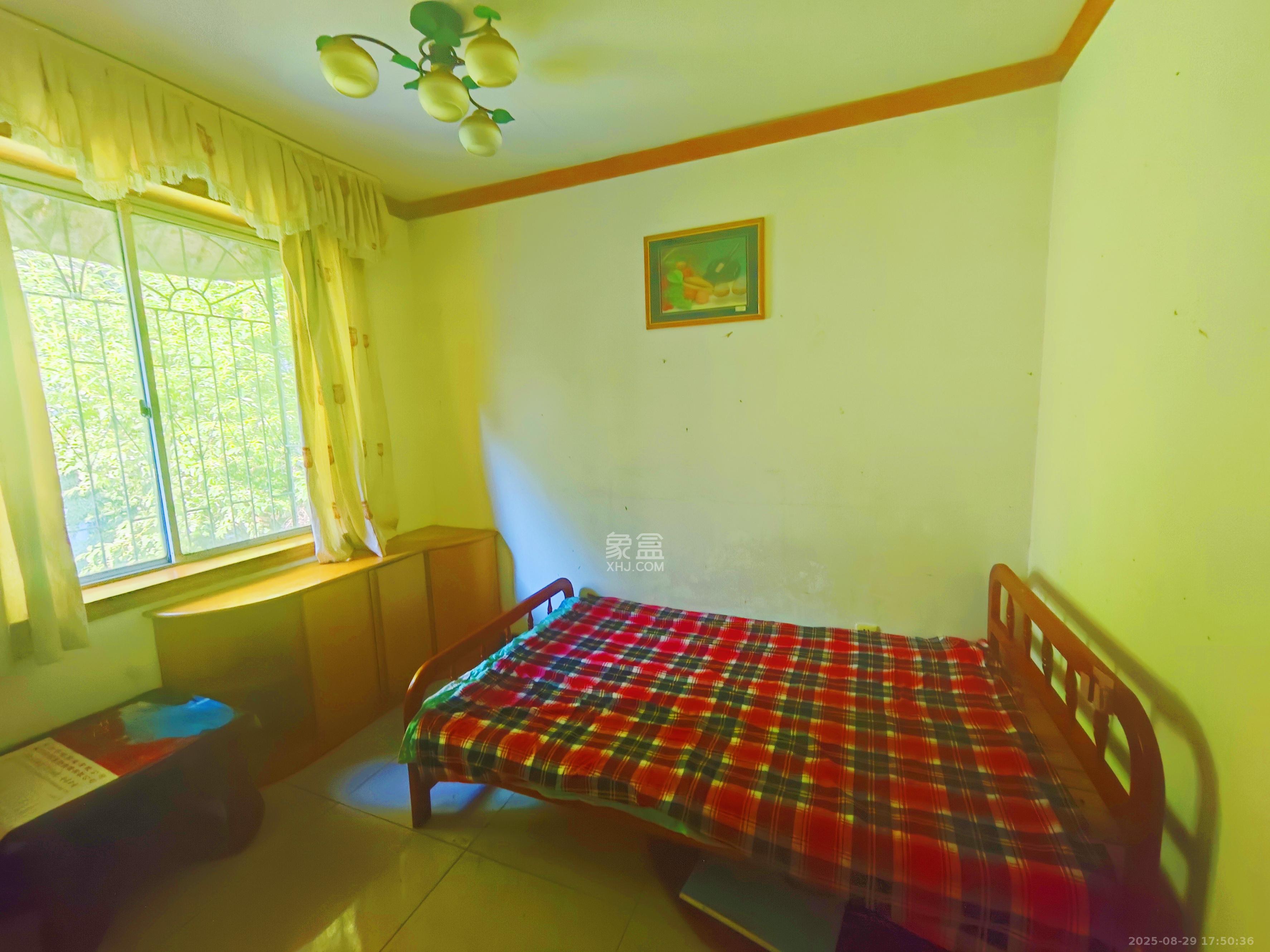 富康小区(富康花园) 3室1厅1卫 1500.0元/月 富康小区(富康花园) 3室1厅1卫 1500.0元/月室内图