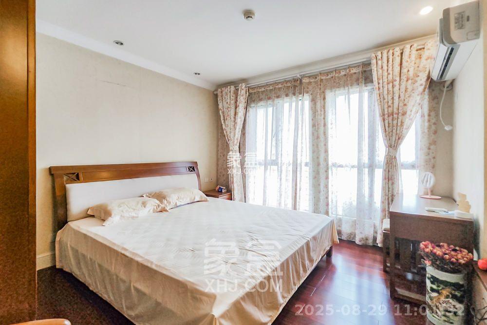 郡原广场  1室1厅1卫    1900.0元/月室内图