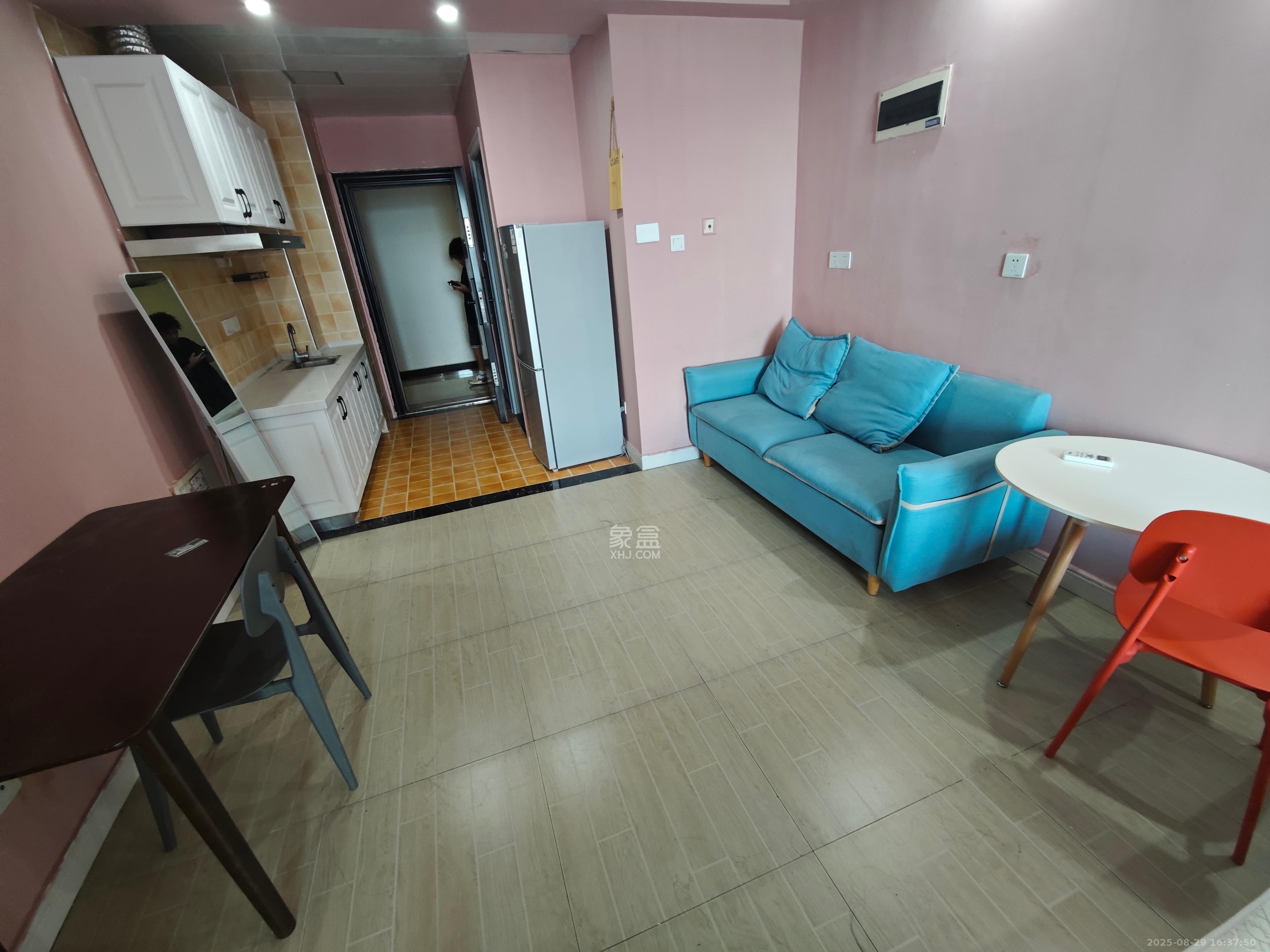 梅溪国际公寓(步步高新天地) 1室1厅1卫 1600.0元/月 梅溪国际公寓(步步高新天地) 1室1厅1卫 1600.0元/月室内图