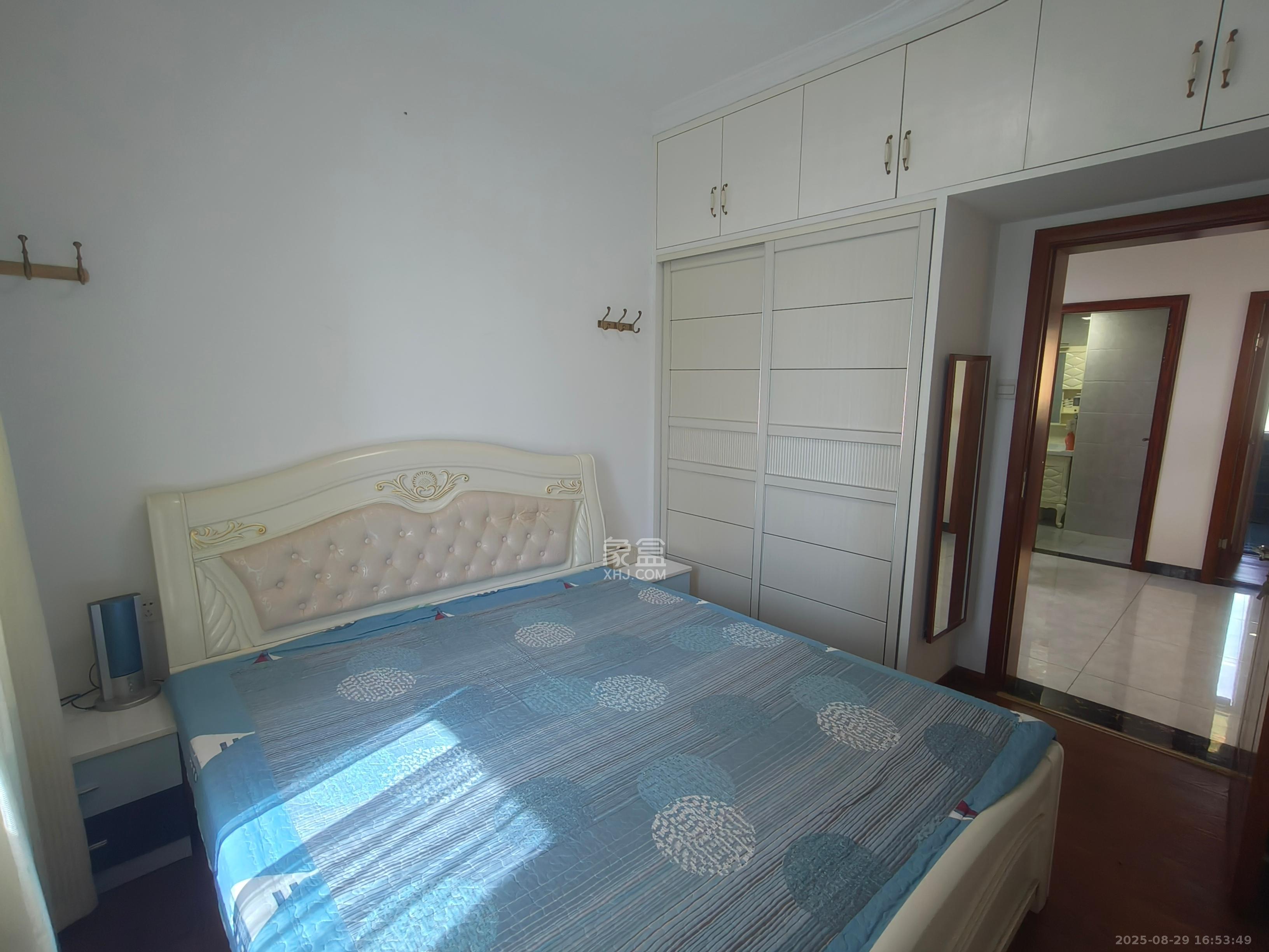 湘诚德峰小区B区  3室1厅1卫    2500.0元/月室内图