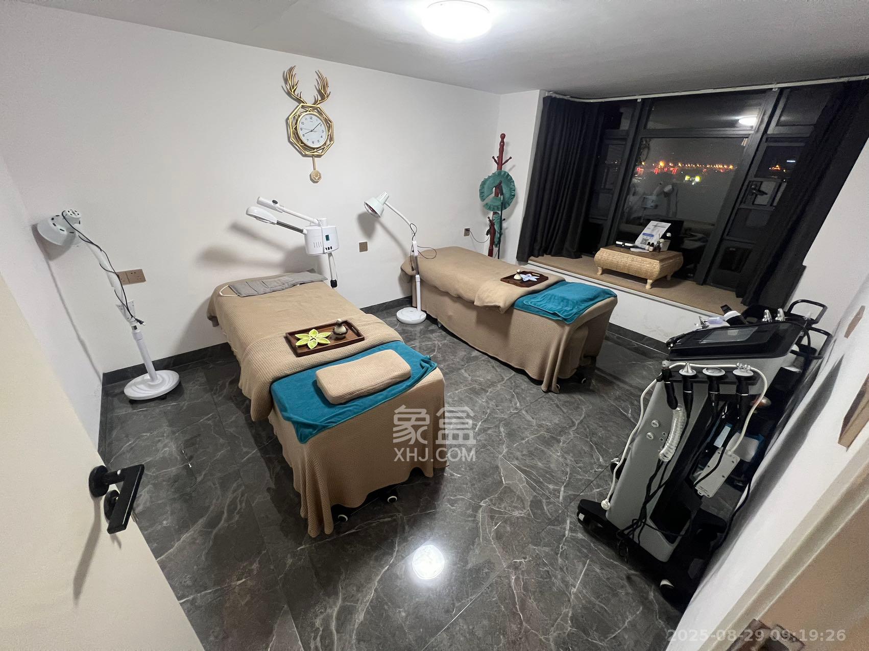 恒大御景半岛锦绣苑  3室2厅2卫    4200.0元/月室内图