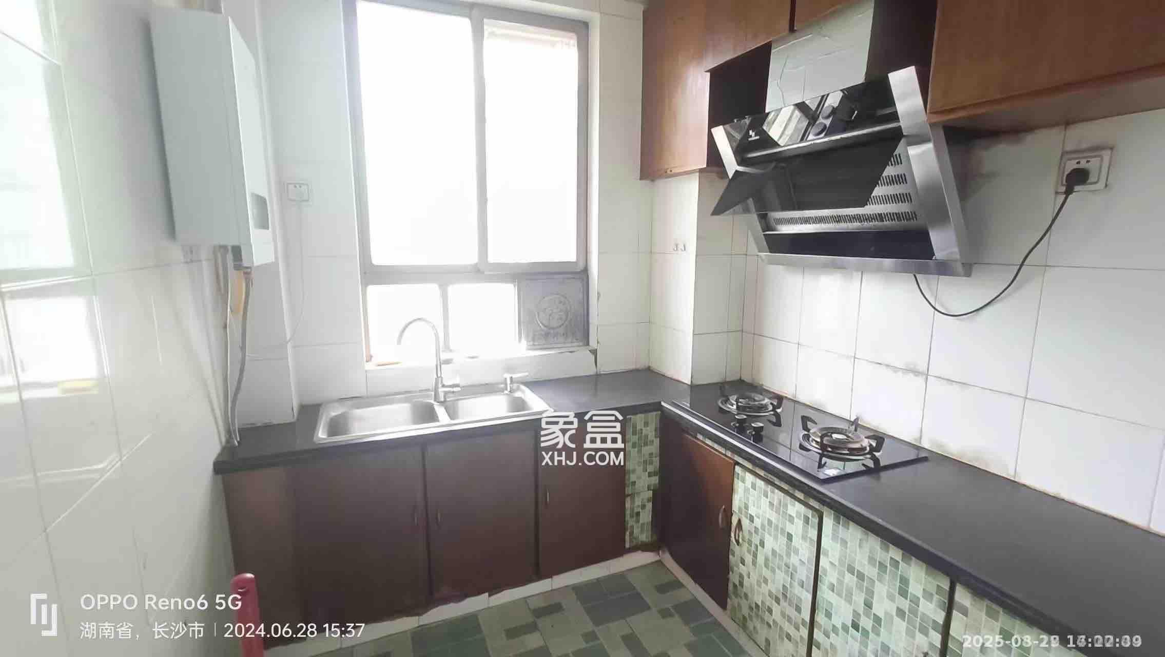 雅泰花园  2室1厅1卫    1900.0元/月室内图