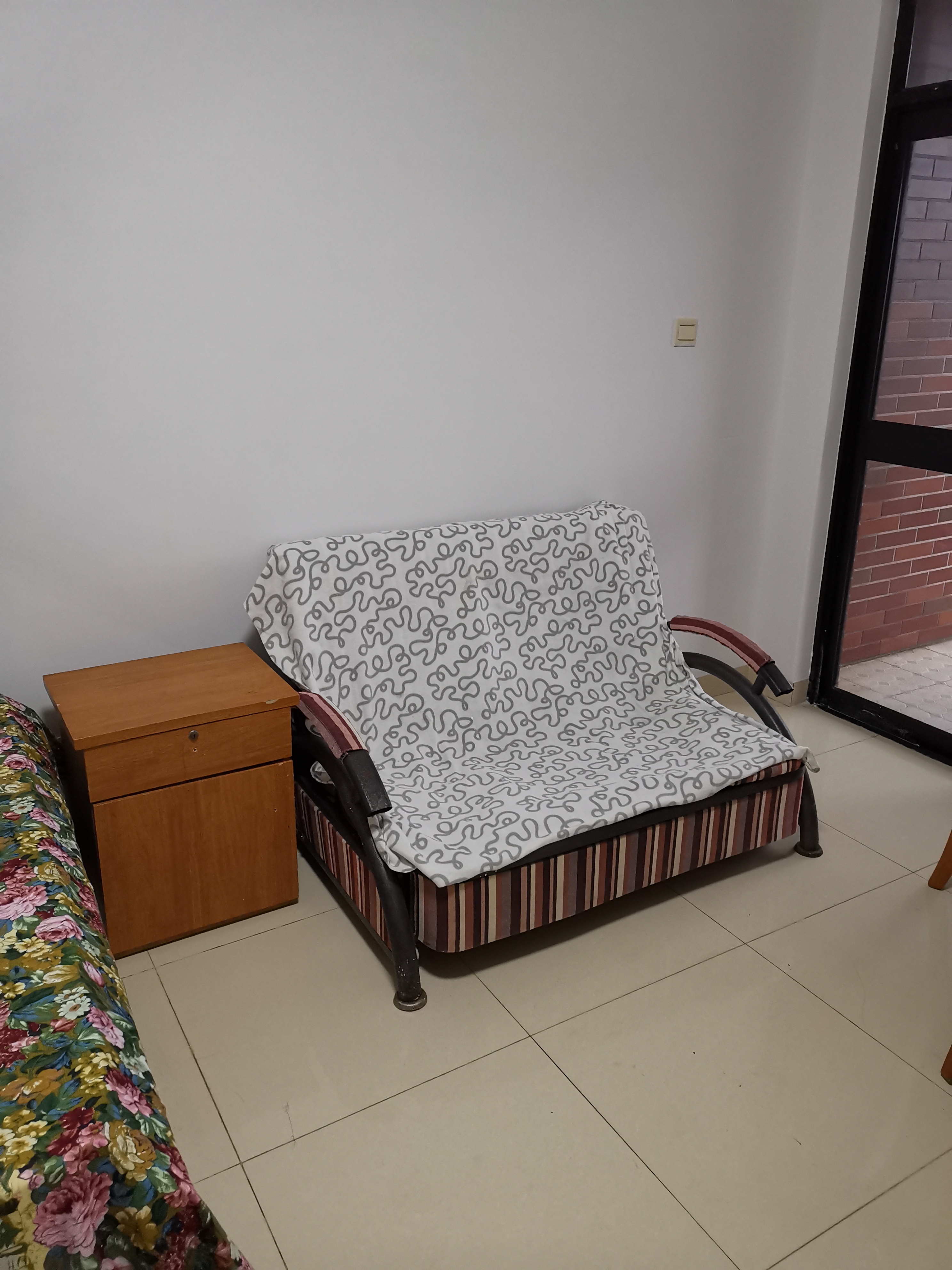 四季华庭龙城 1室1厅0卫 1500.0元/月 四季华庭龙城 1室1厅0卫 1500.0元/月室内图