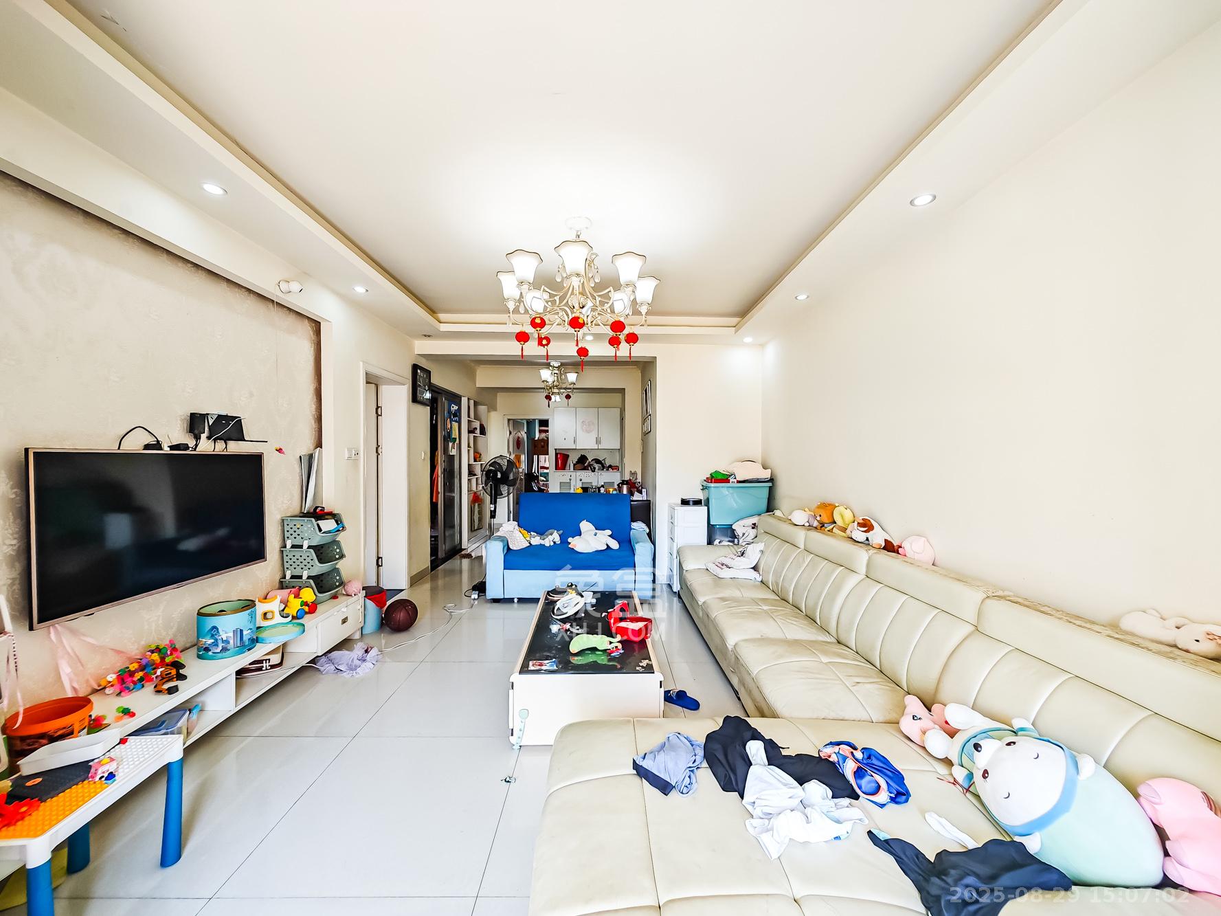 山语城二期 3室1厅1卫 65.0万 山语城二期 3室1厅1卫 65.0万客厅