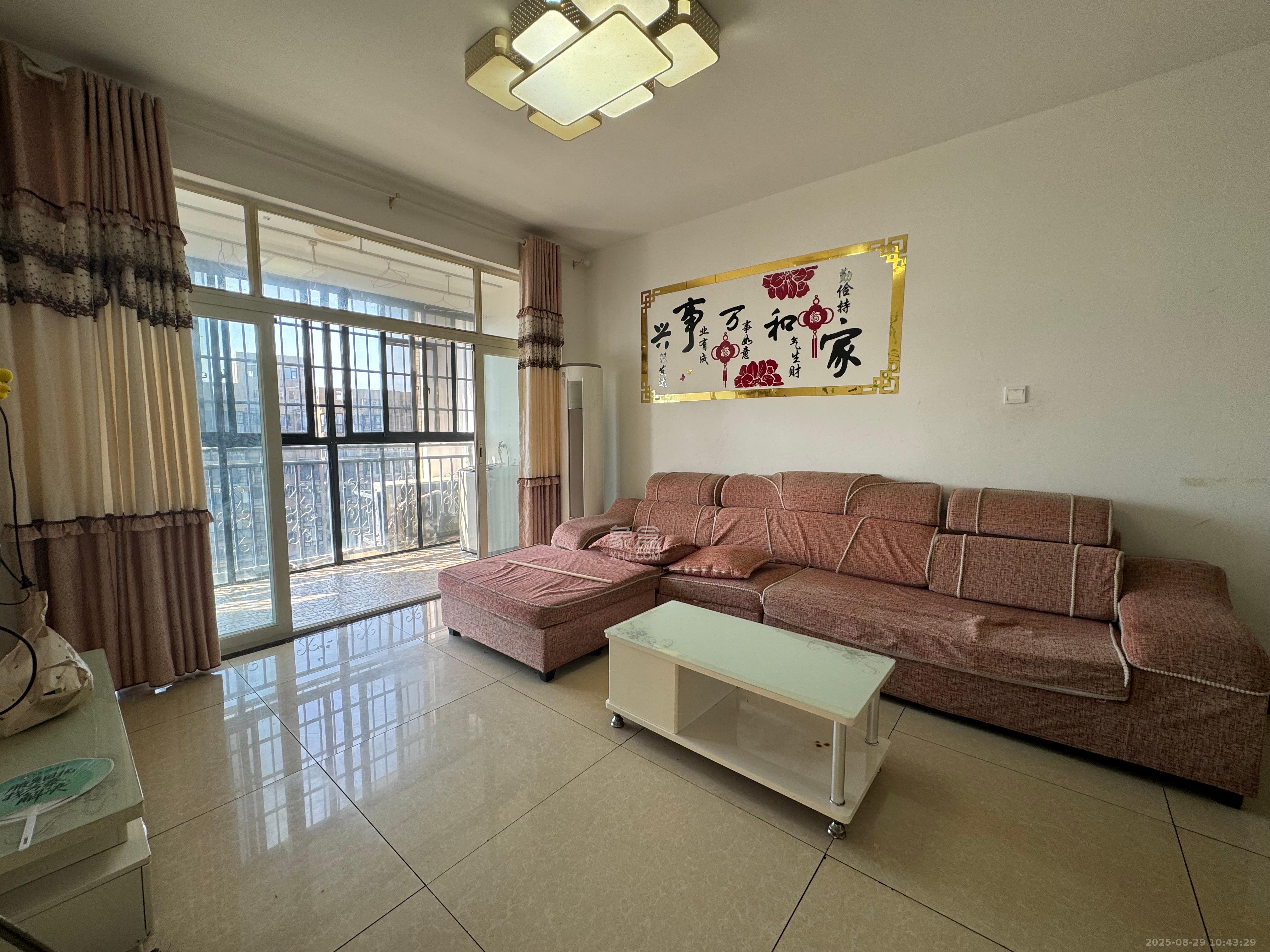 金鼎公园尚  3室2厅1卫    1650.0元/月 金鼎公园尚  3室2厅1卫    1650.0元/月室内图