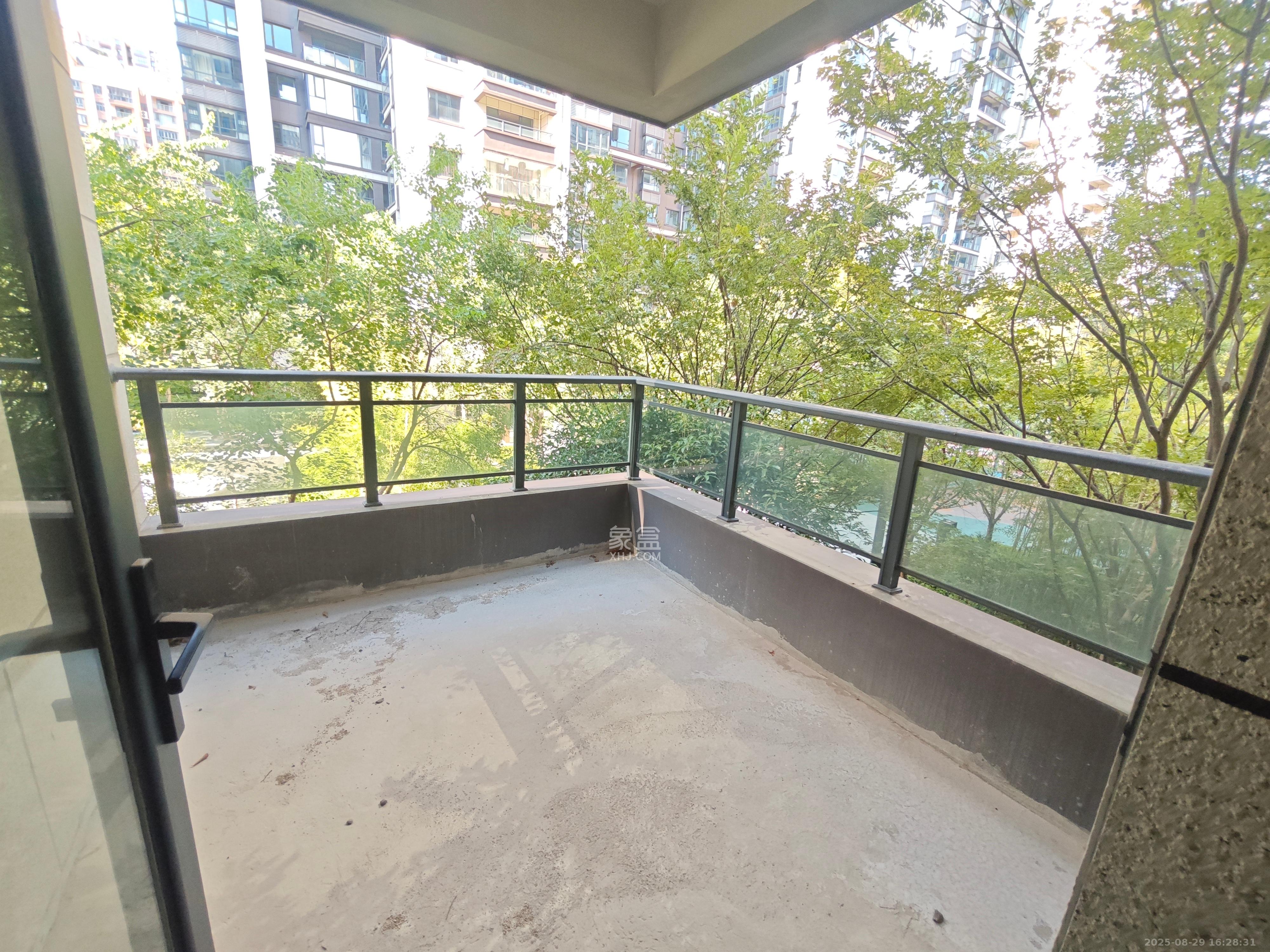 宝能公馆（美联天骄城五期）  4室2厅3卫    2000.0元/月室内图