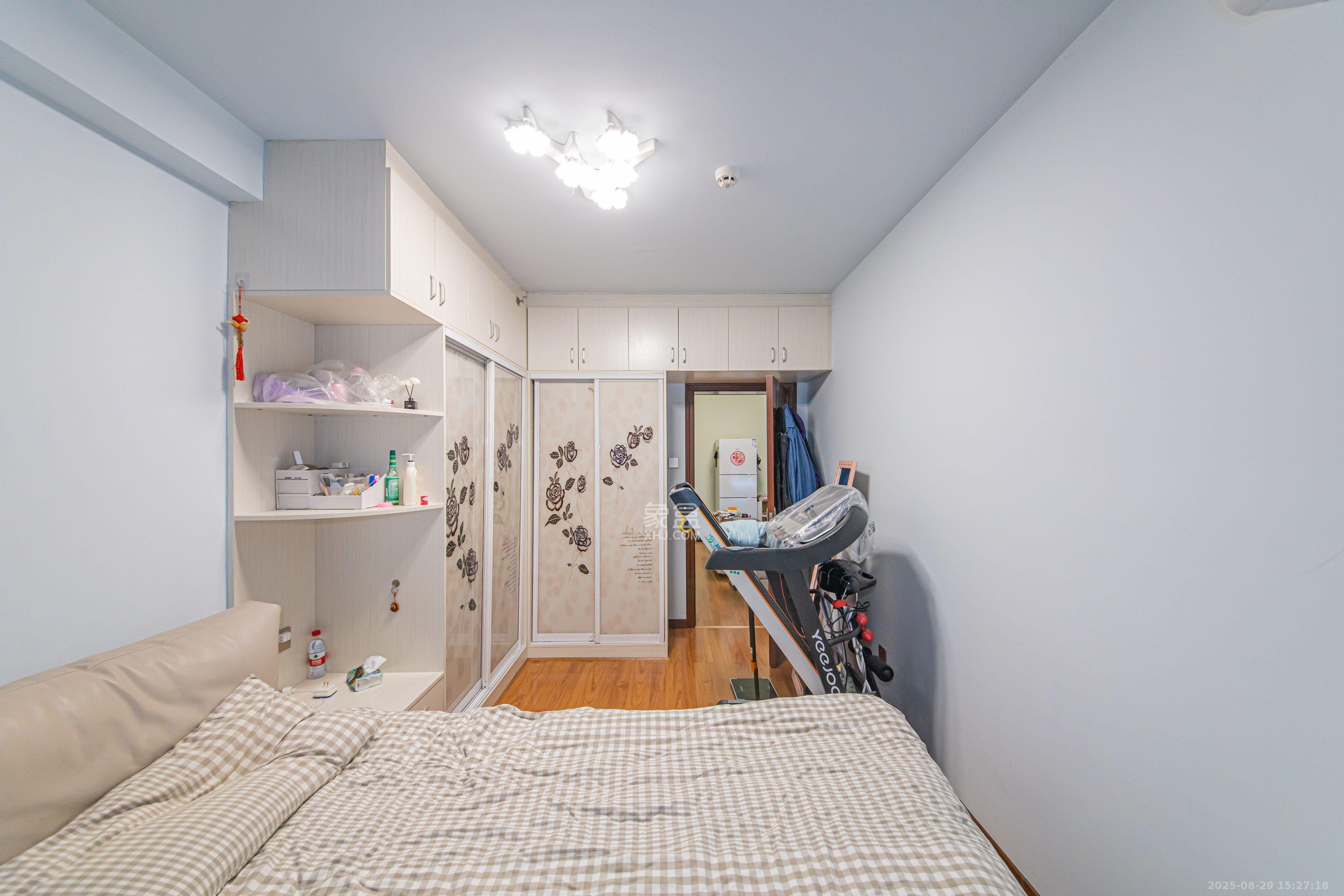 天鸿天府（天鸿中央大院）  2室1厅1卫    2100.0元/月室内图