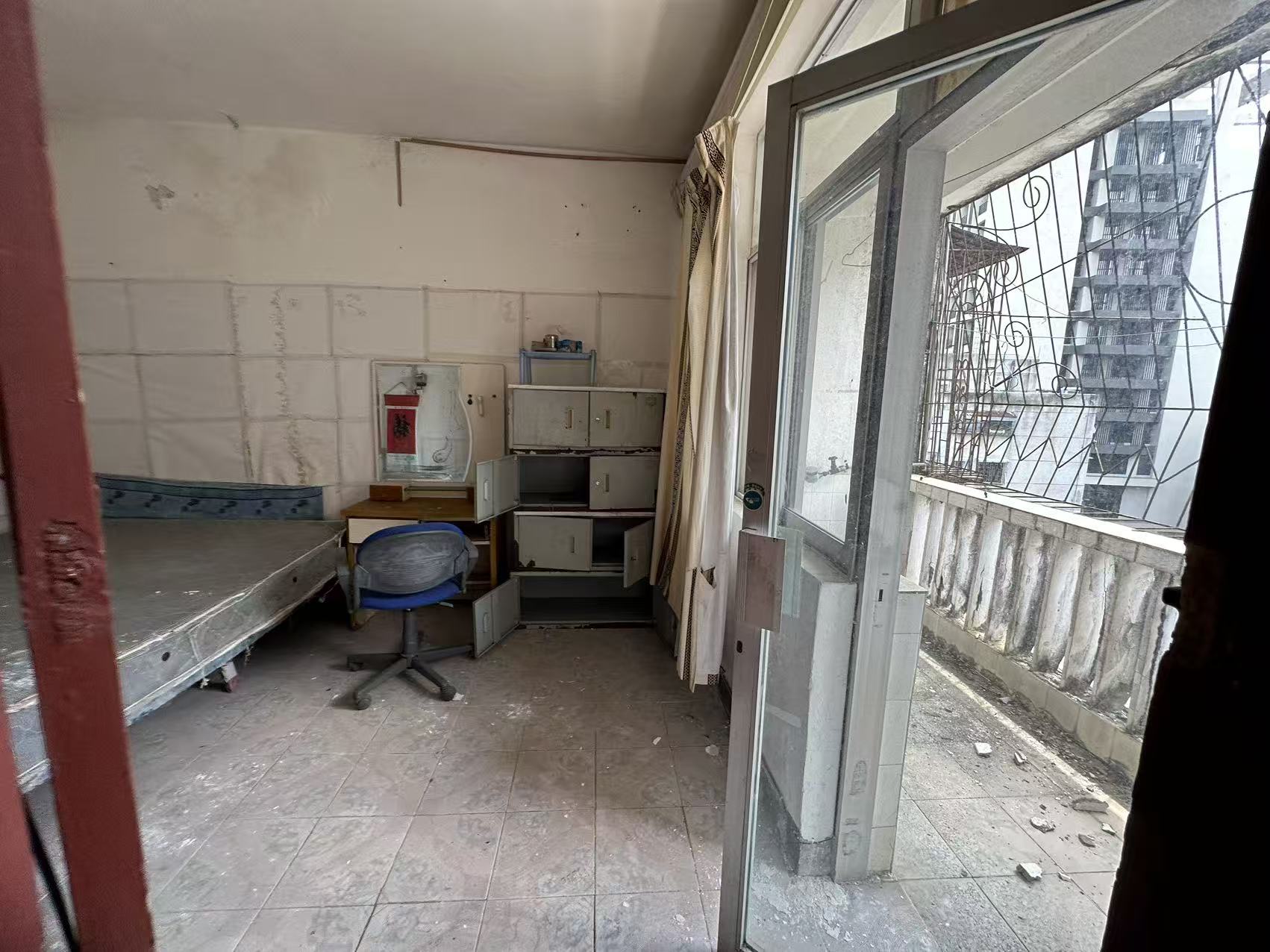 新疆设计院（华海路18号）  3室2厅1卫    70.0万客厅