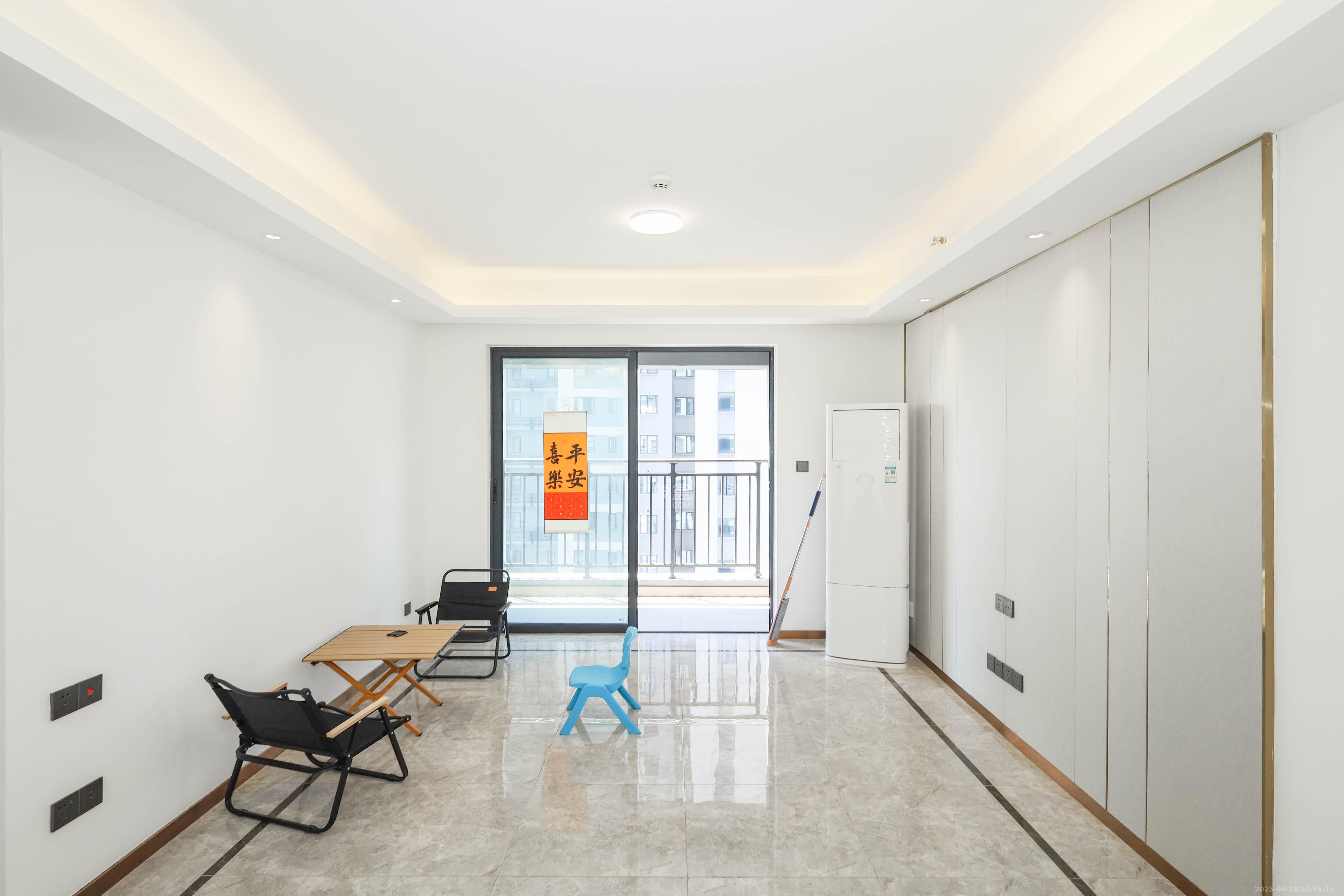 梅溪悦章  3室2厅2卫    145.0万 梅溪悦章  3室2厅2卫    145.0万客厅