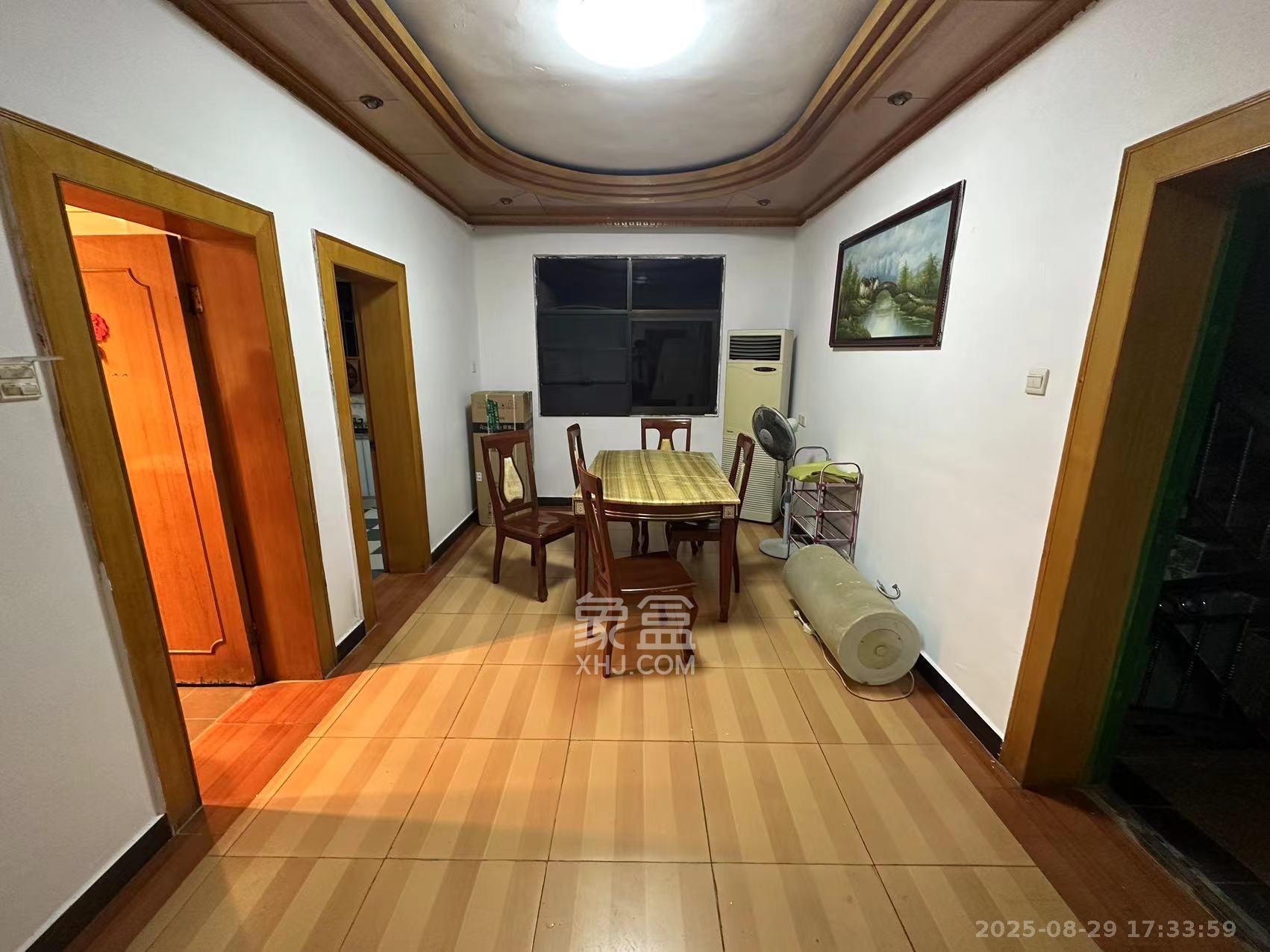 汽车西站商贸城（河西望城坡）  3室2厅1卫    1700.0元/月室内图