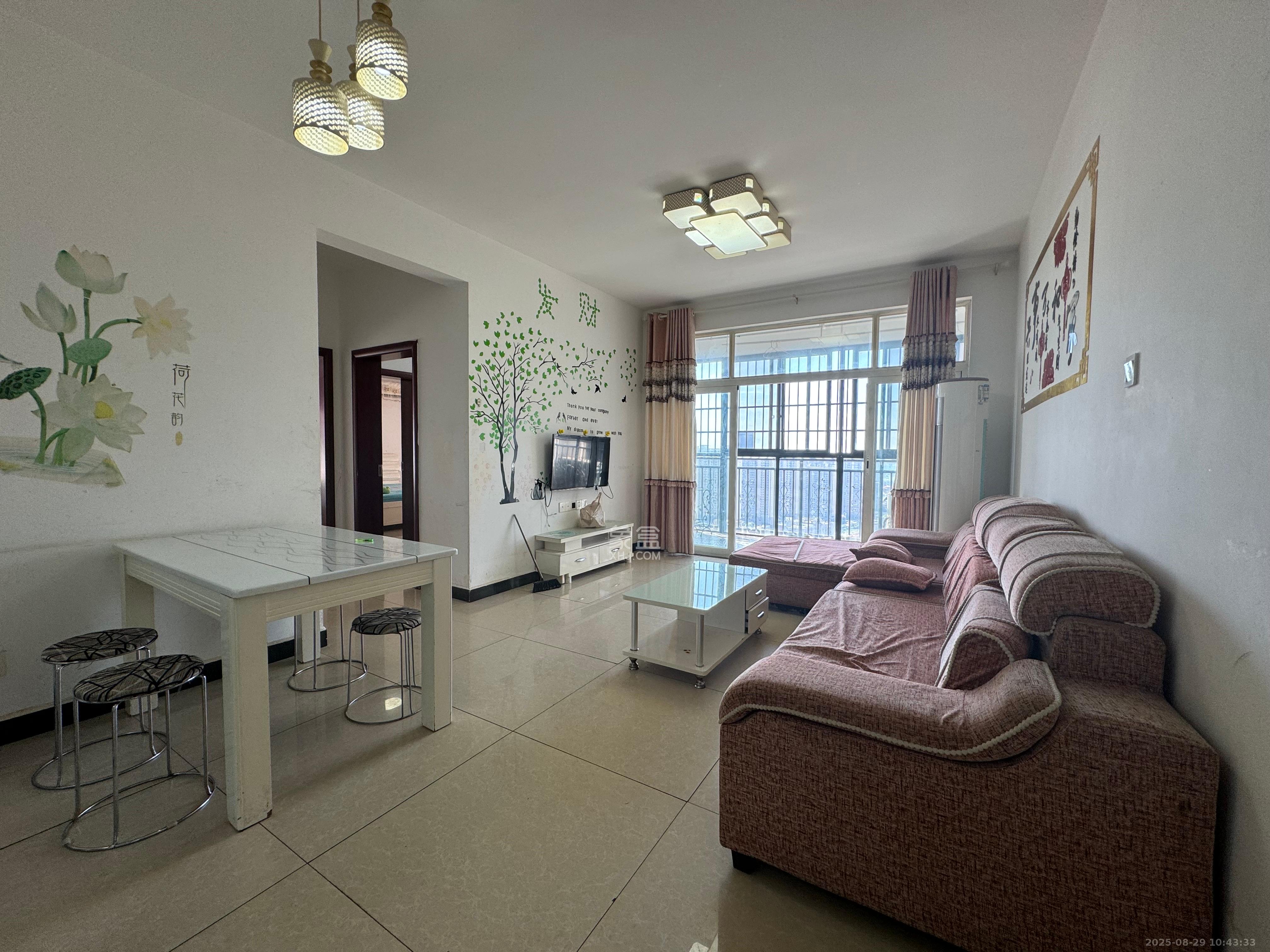 金鼎公园尚  3室2厅1卫    1650.0元/月 金鼎公园尚  3室2厅1卫    1650.0元/月室内图