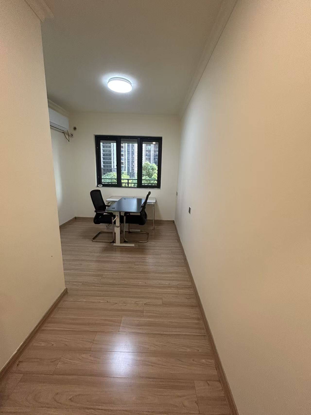 碧桂园梓山府 4室2厅2卫 2500.0元/月 碧桂园梓山府 4室2厅2卫 2500.0元/月室内图