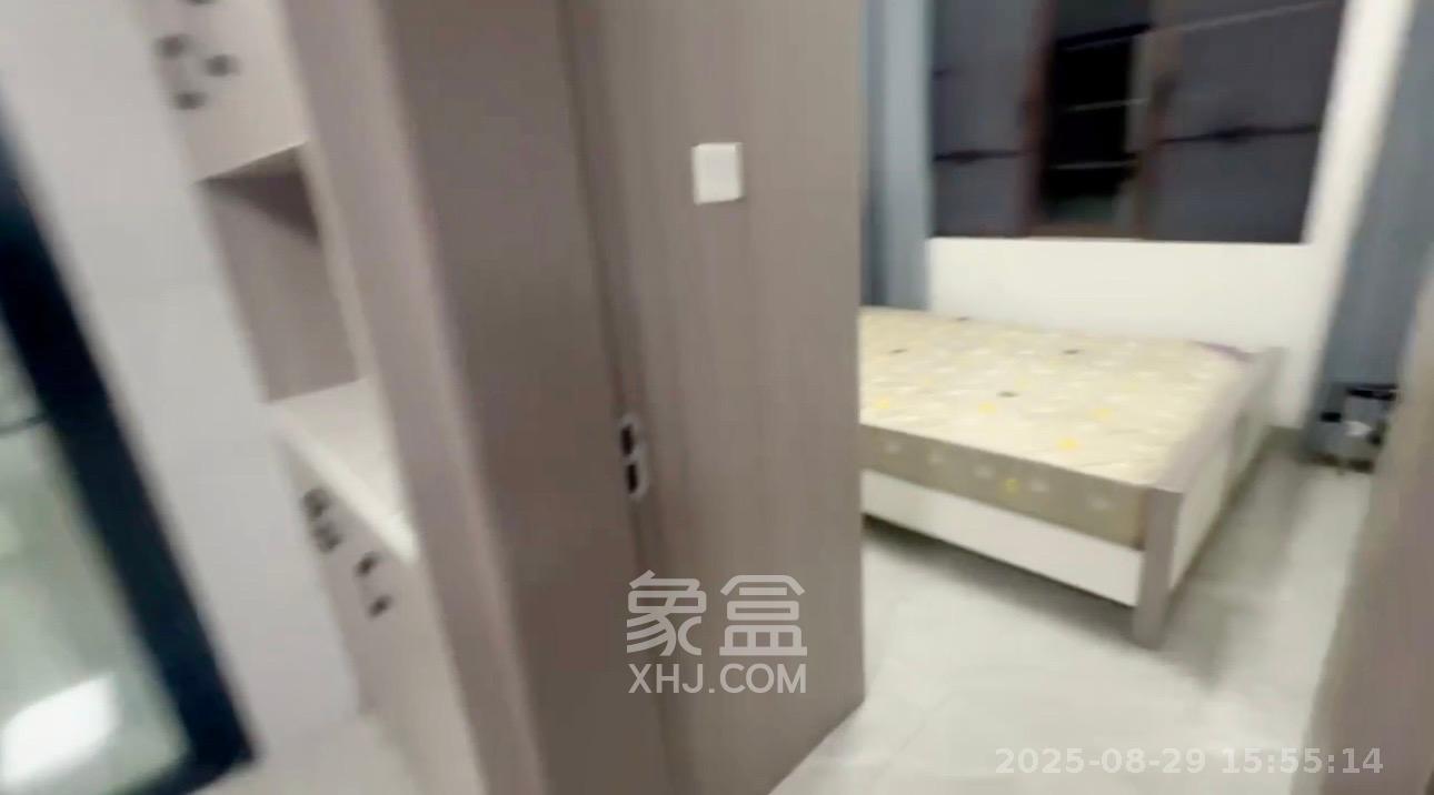 和润园三期  2室1厅1卫   2350.00元/月室内图