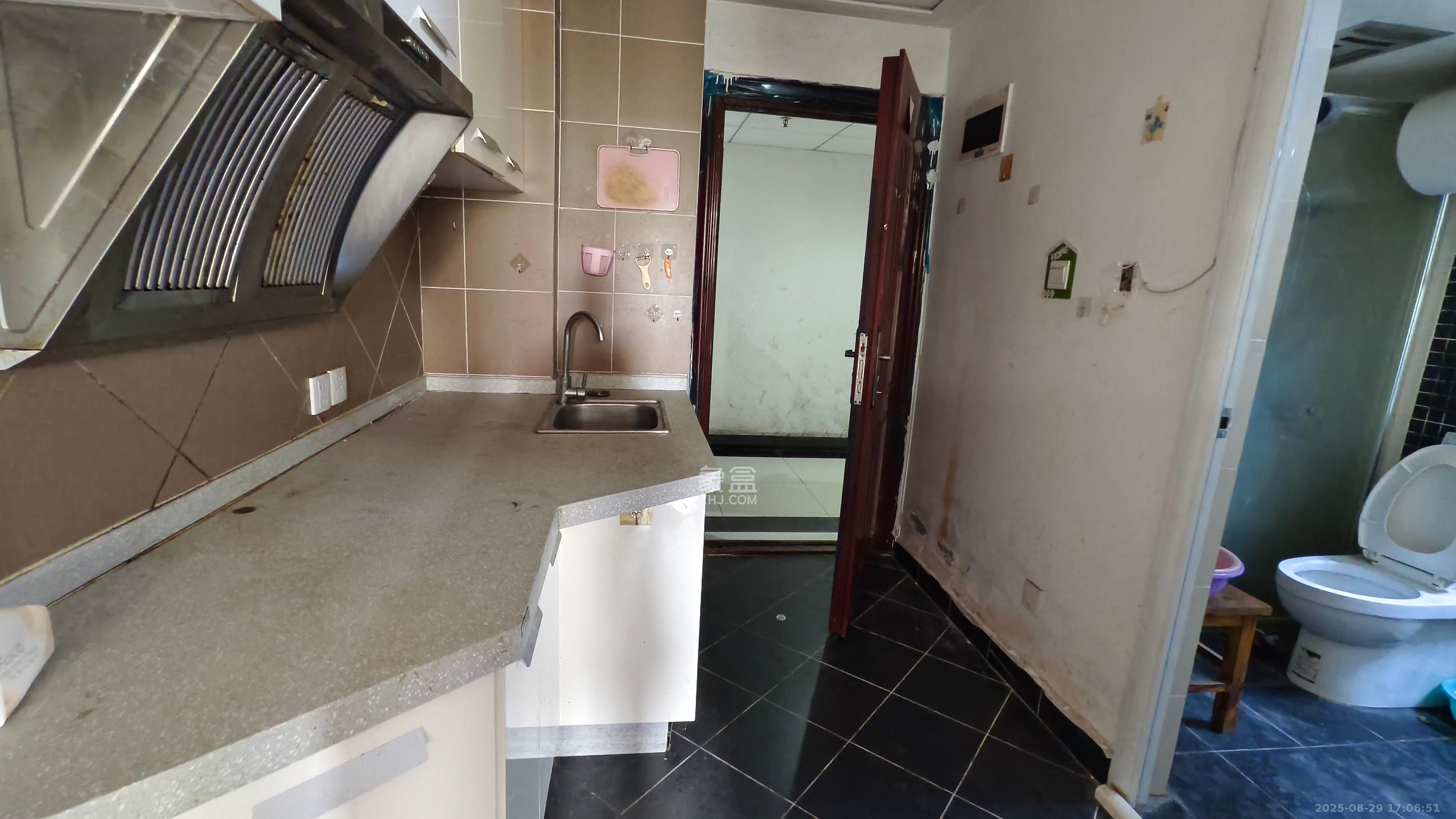 时代星城  1室1厅1卫    1000.0元/月室内图