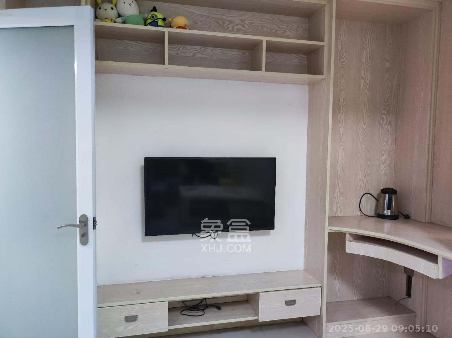 绿地公馆(绿地名邸)  1室1厅1卫    1500.0元/月 绿地公馆(绿地名邸)  1室1厅1卫    1500.0元/月室内图