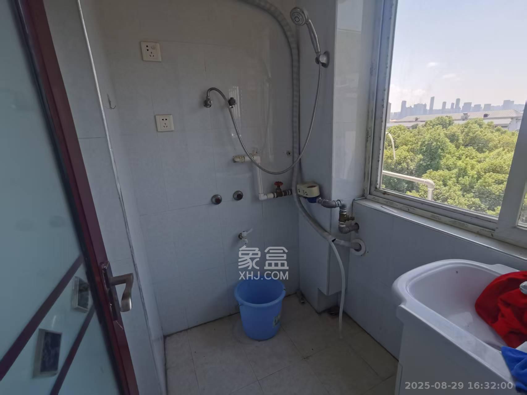 新民路中医药研究院宿舍 3室2厅2卫 2800.0元/月 新民路中医药研究院宿舍 3室2厅2卫 2800.0元/月室内图