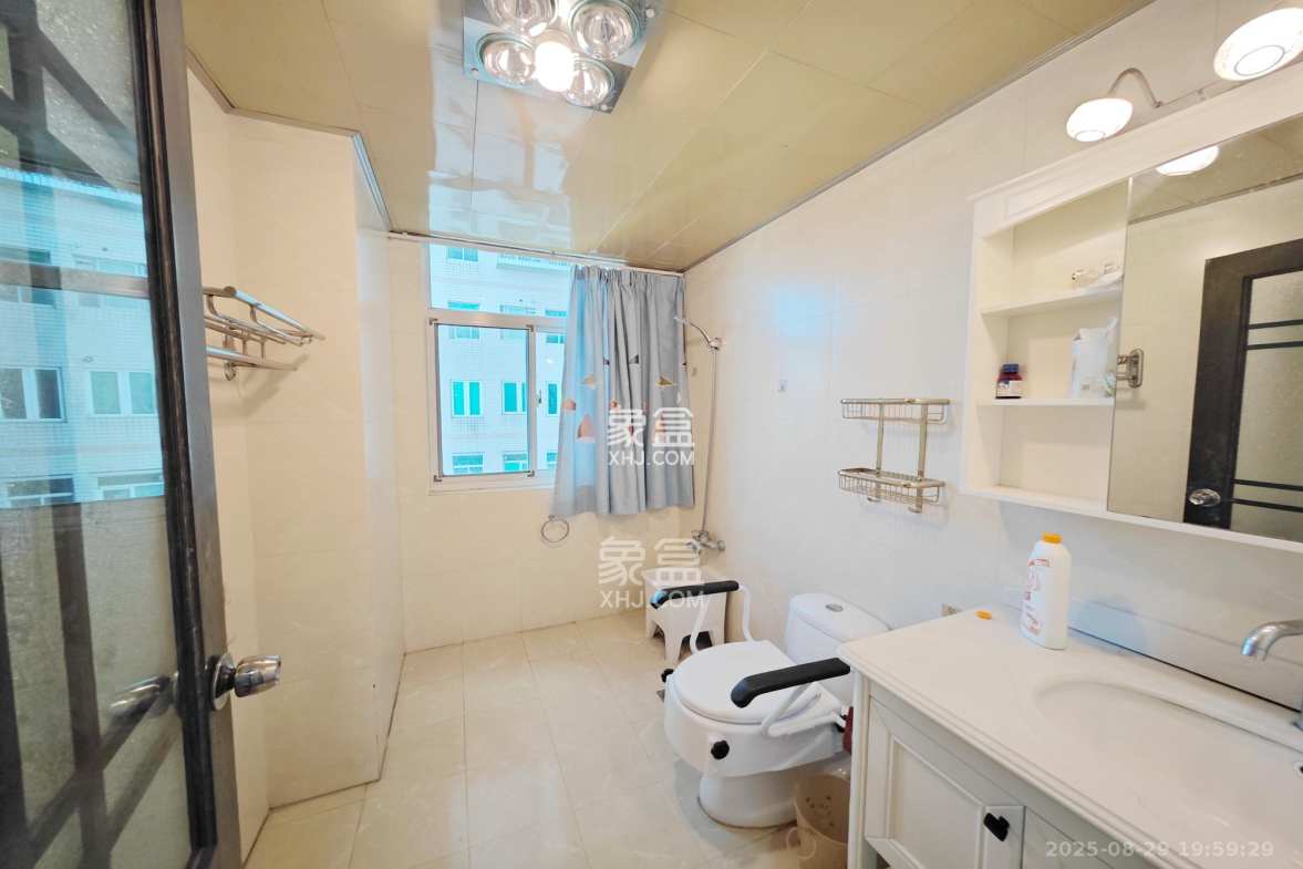 名都花园  4室2厅2卫    110.0万 名都花园  4室2厅2卫    110.0万其他