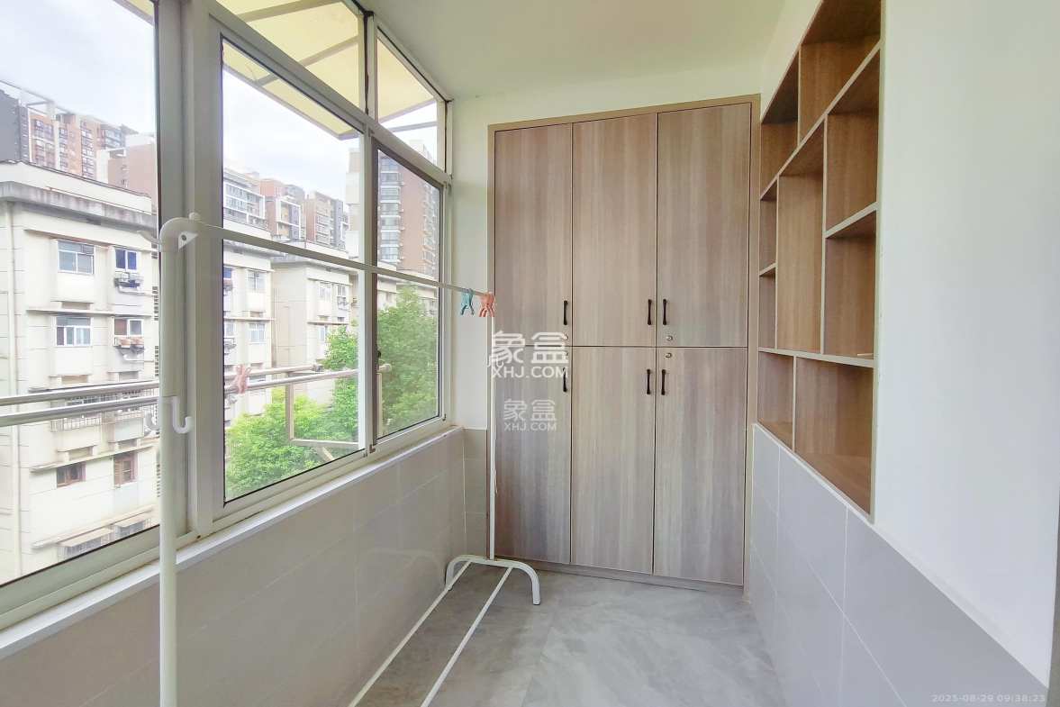 陈家湖小区  2室1厅1卫    2000.0元/月 陈家湖小区  2室1厅1卫    2000.0元/月室内图