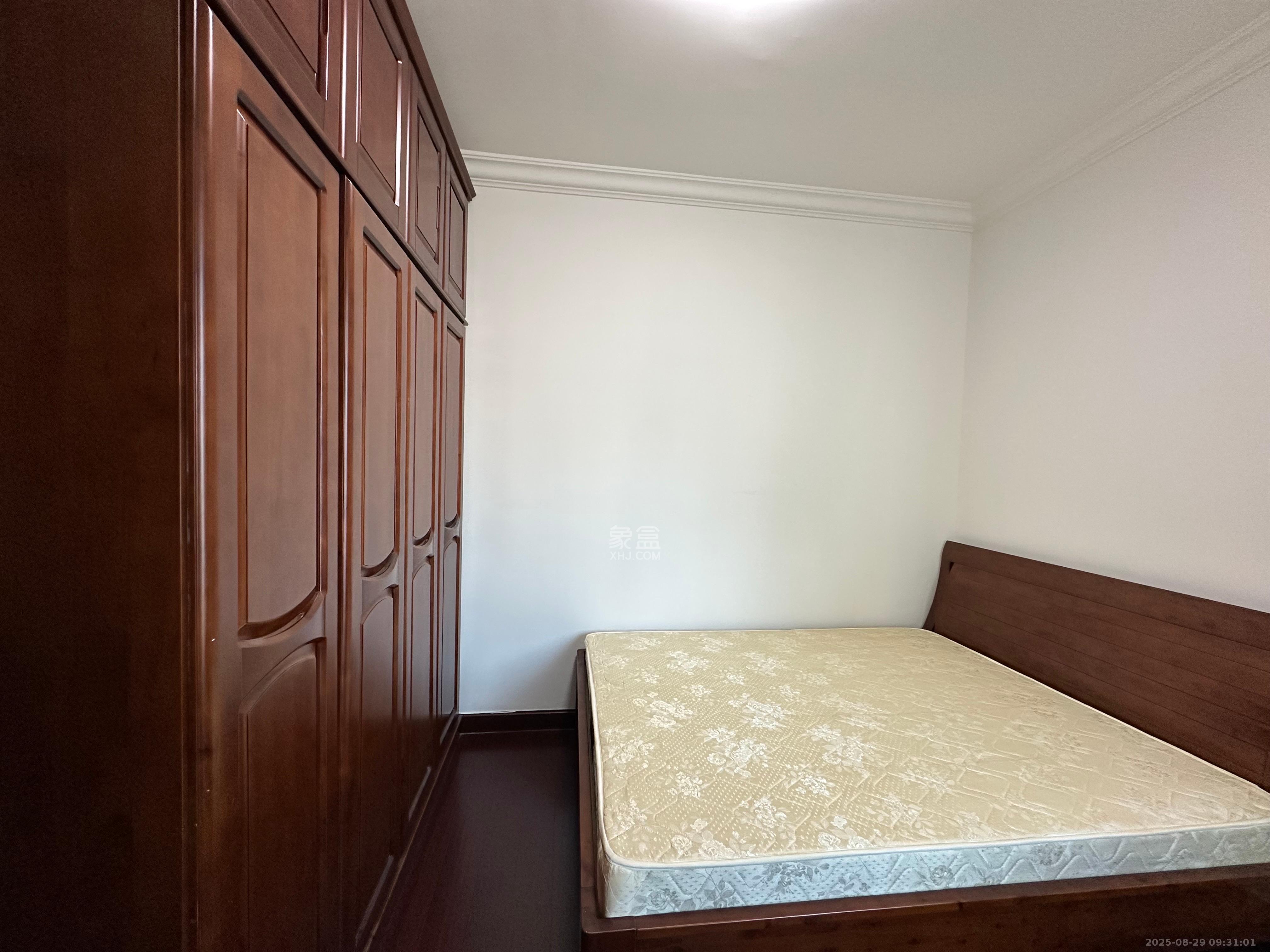 恒大绿洲 1室2厅2卫 2300.0元/月 恒大绿洲 1室2厅2卫 2300.0元/月室内图