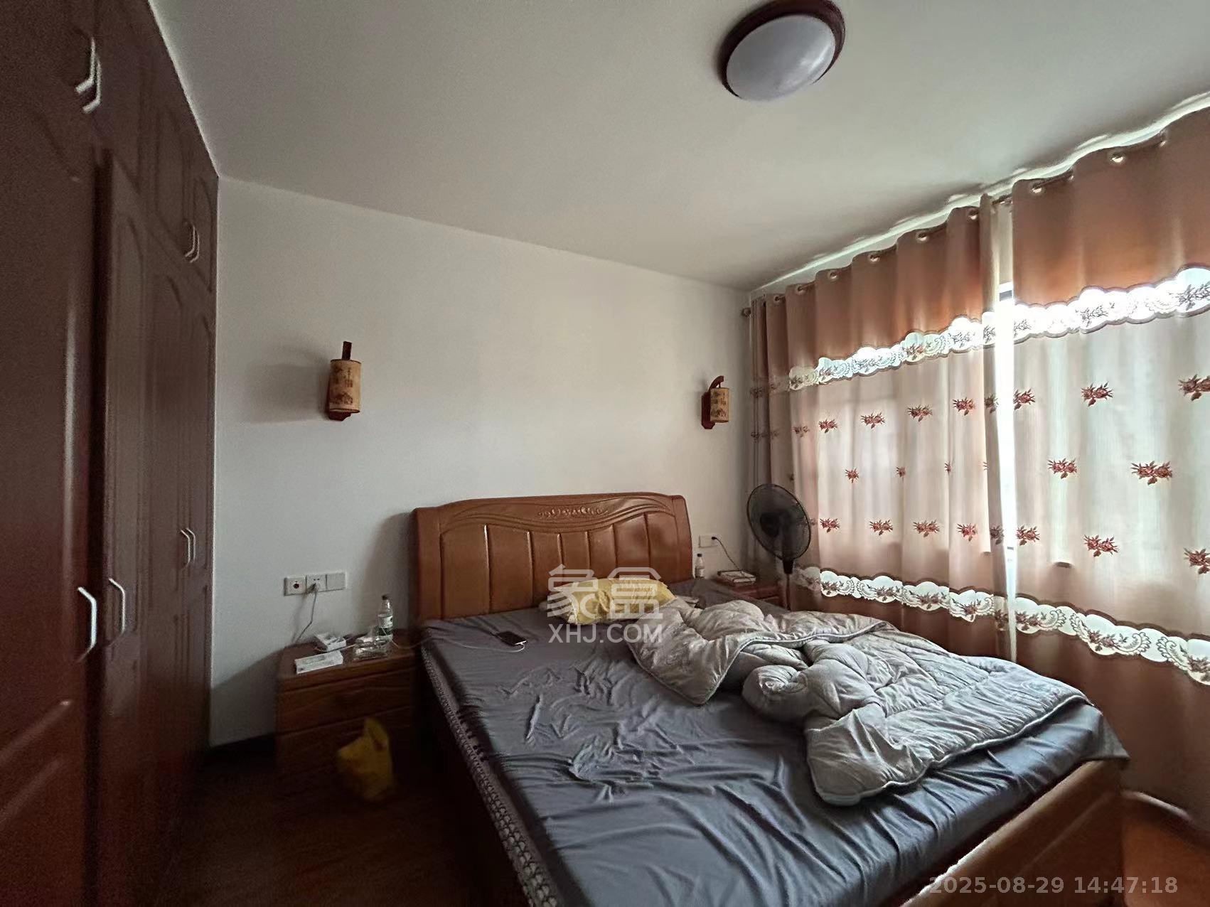 湘水郡(兴旺小爱同学)  4室2厅2卫    2600.0元/月 湘水郡(兴旺小爱同学)  4室2厅2卫    2600.0元/月室内图