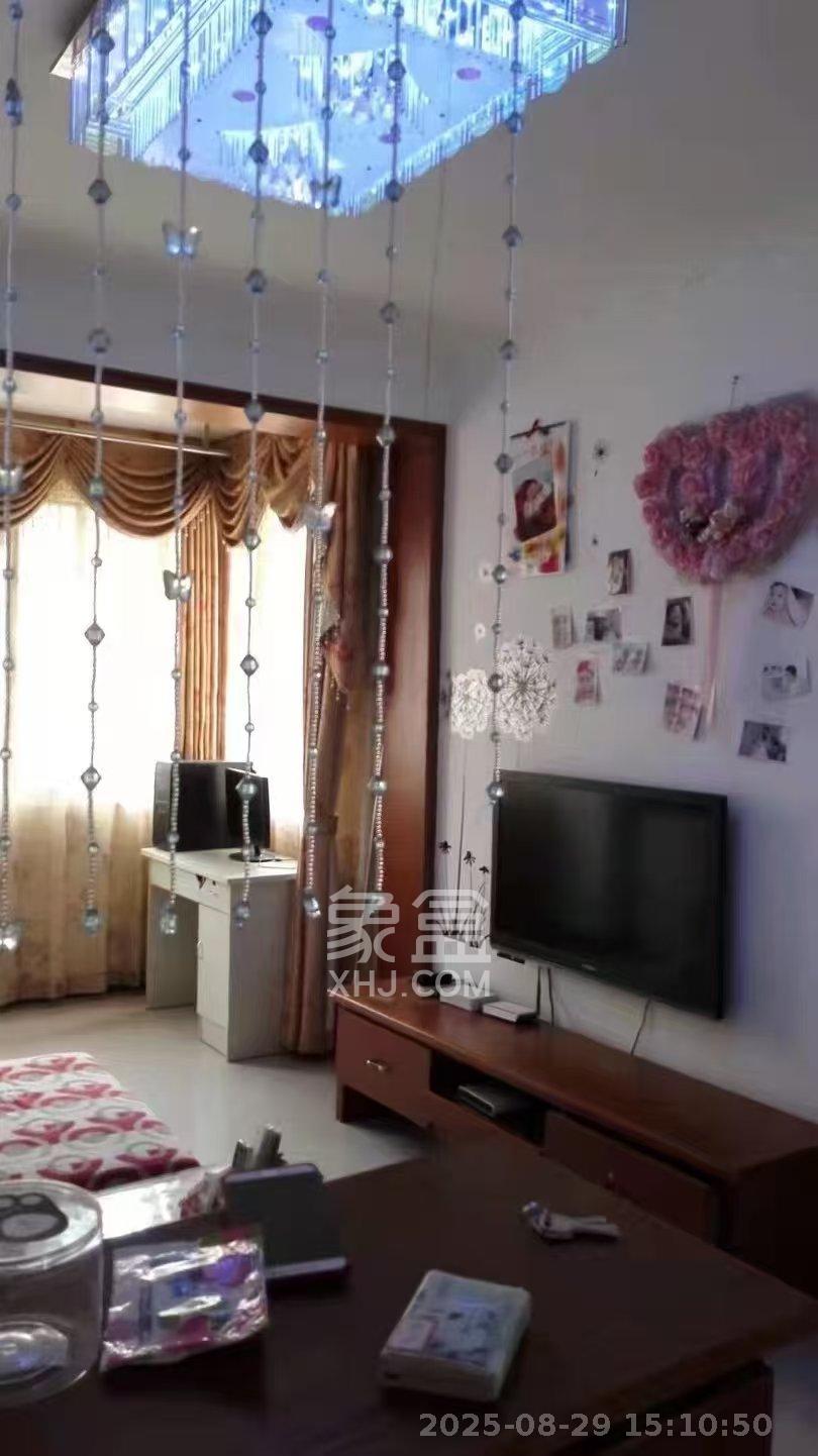 荷叶小区  2室2厅1卫    1200.0元/月 荷叶小区  2室2厅1卫    1200.0元/月室内图