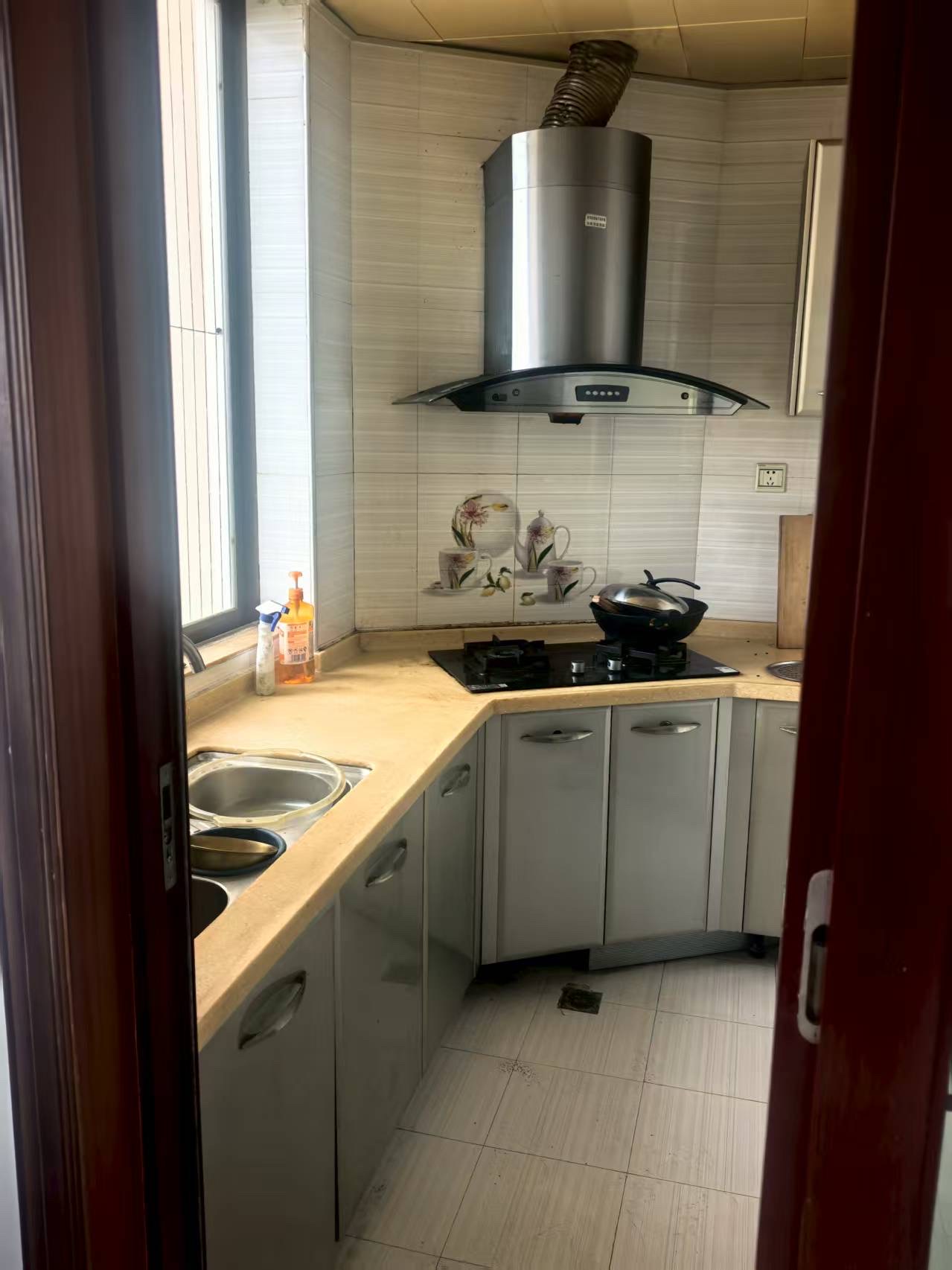 世代雅居 3室2厅2卫 3200.0元/月 世代雅居 3室2厅2卫 3200.0元/月室内图