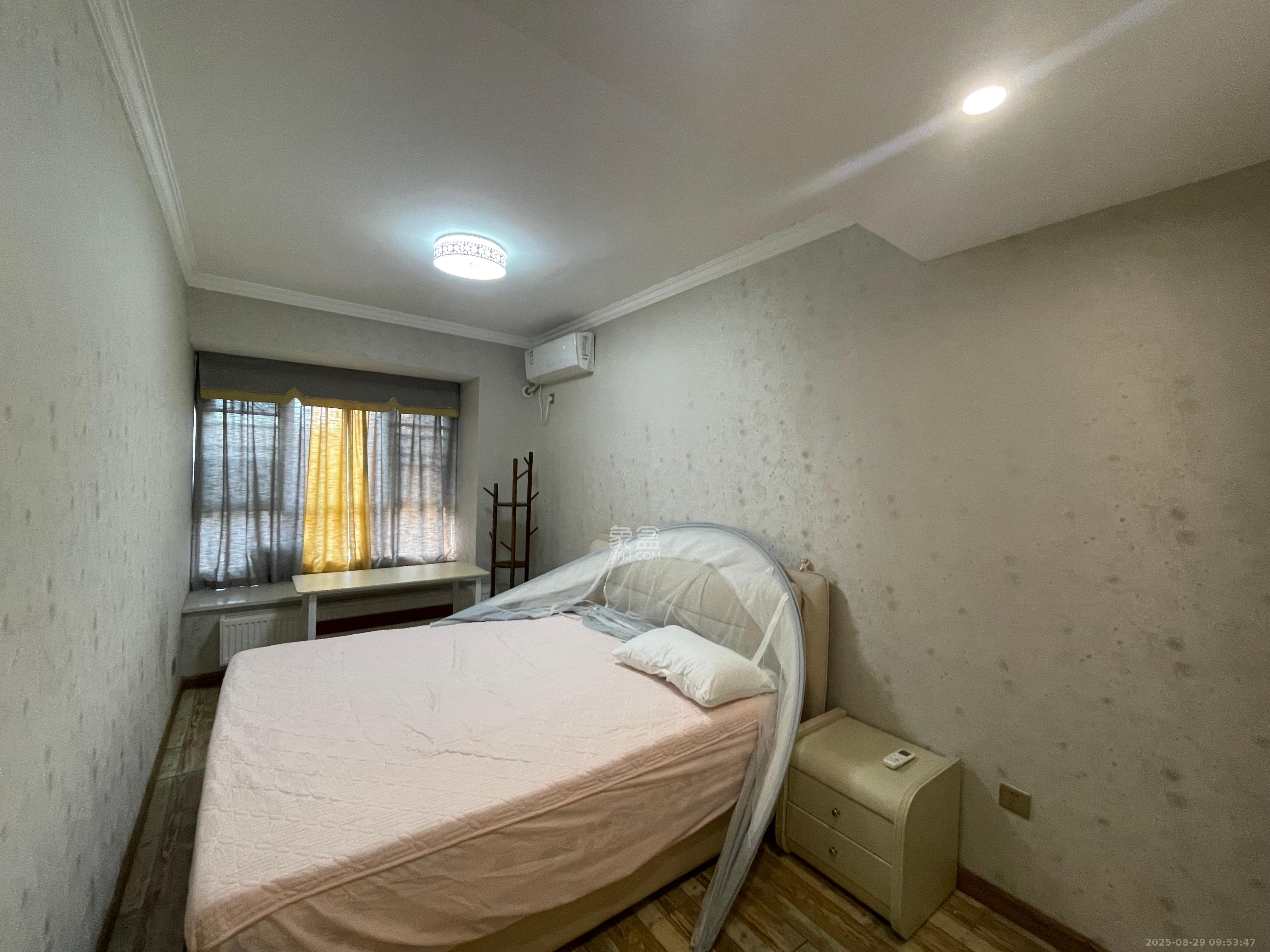 山语城二期  4室2厅2卫    2700.0元/月 山语城二期  4室2厅2卫    2700.0元/月室内图