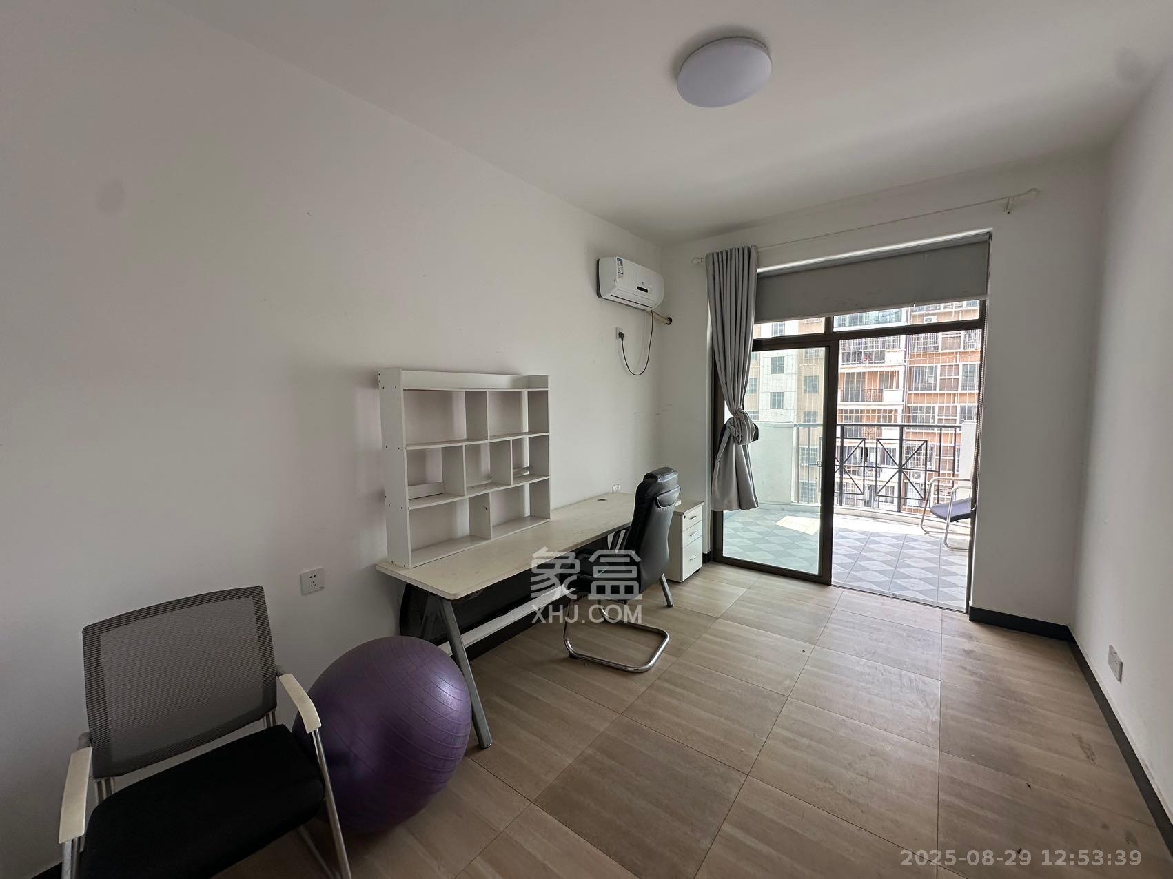 和顺苑(省公安厅单位房) 3室2厅2卫 2000.0元/月 和顺苑(省公安厅单位房) 3室2厅2卫 2000.0元/月室内图