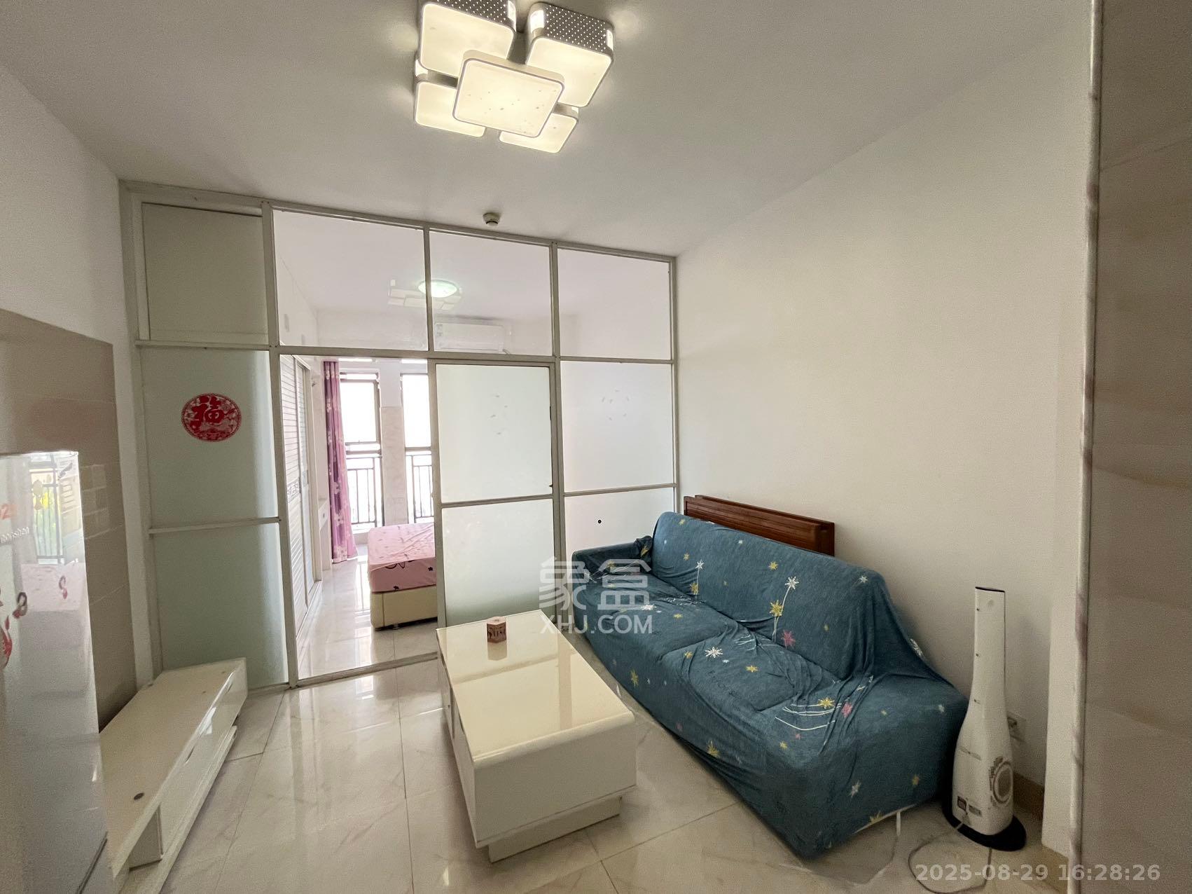 万科魅力之城  1室0厅0卫    1300.0元/月 万科魅力之城  1室0厅0卫    1300.0元/月室内图1