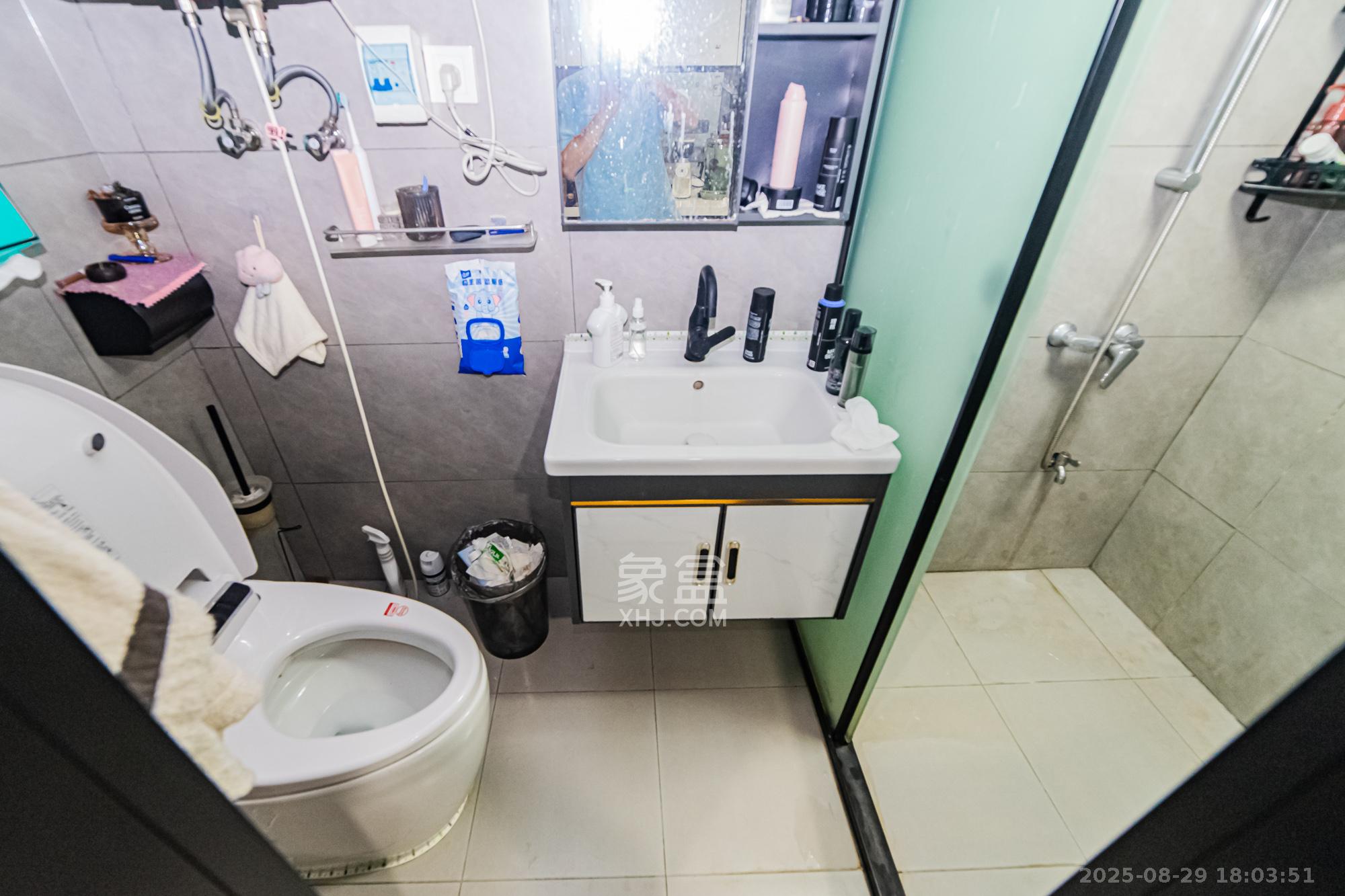 珠江花城好世界  1室0厅0卫    32.0万卫生间