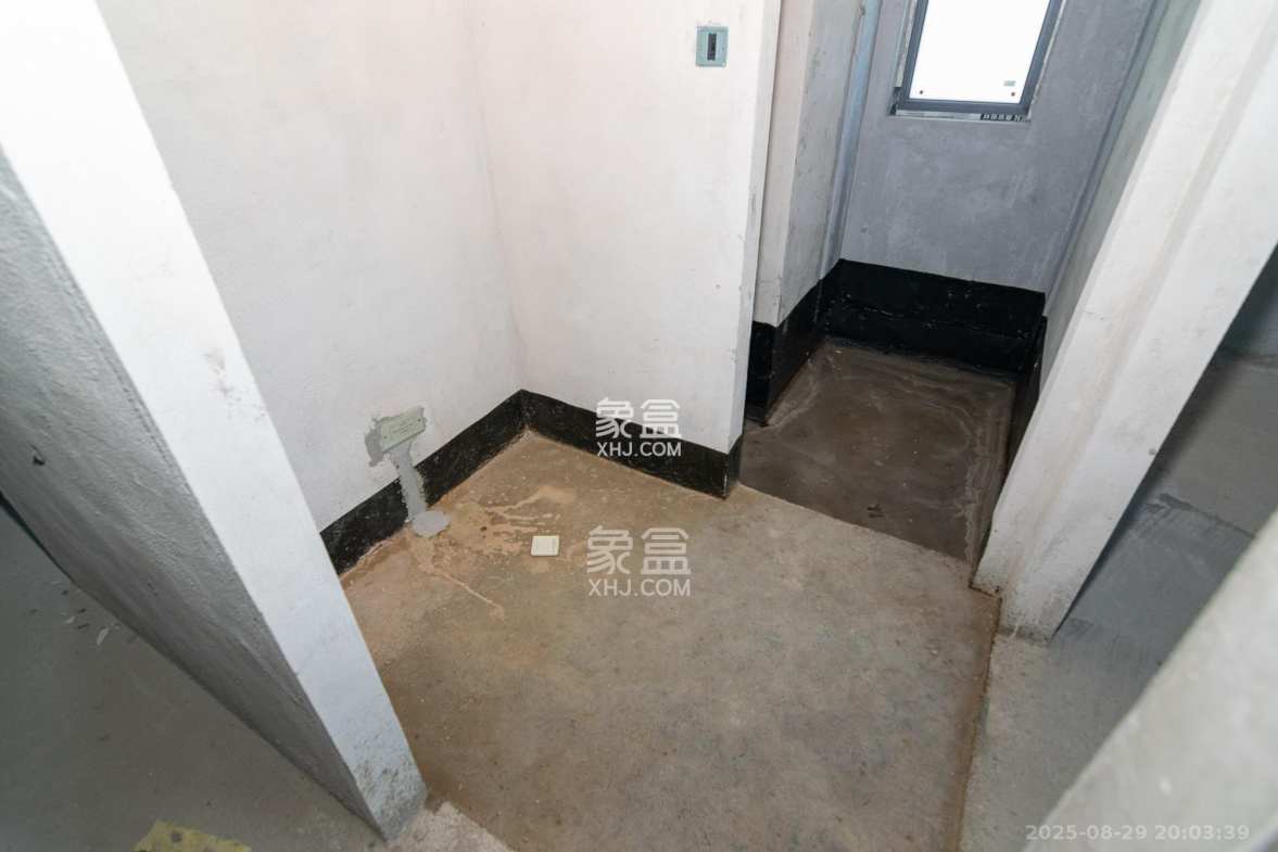 澳海月亮湾 3室2厅2卫 70.0万 澳海月亮湾 3室2厅2卫 70.0万卫生间