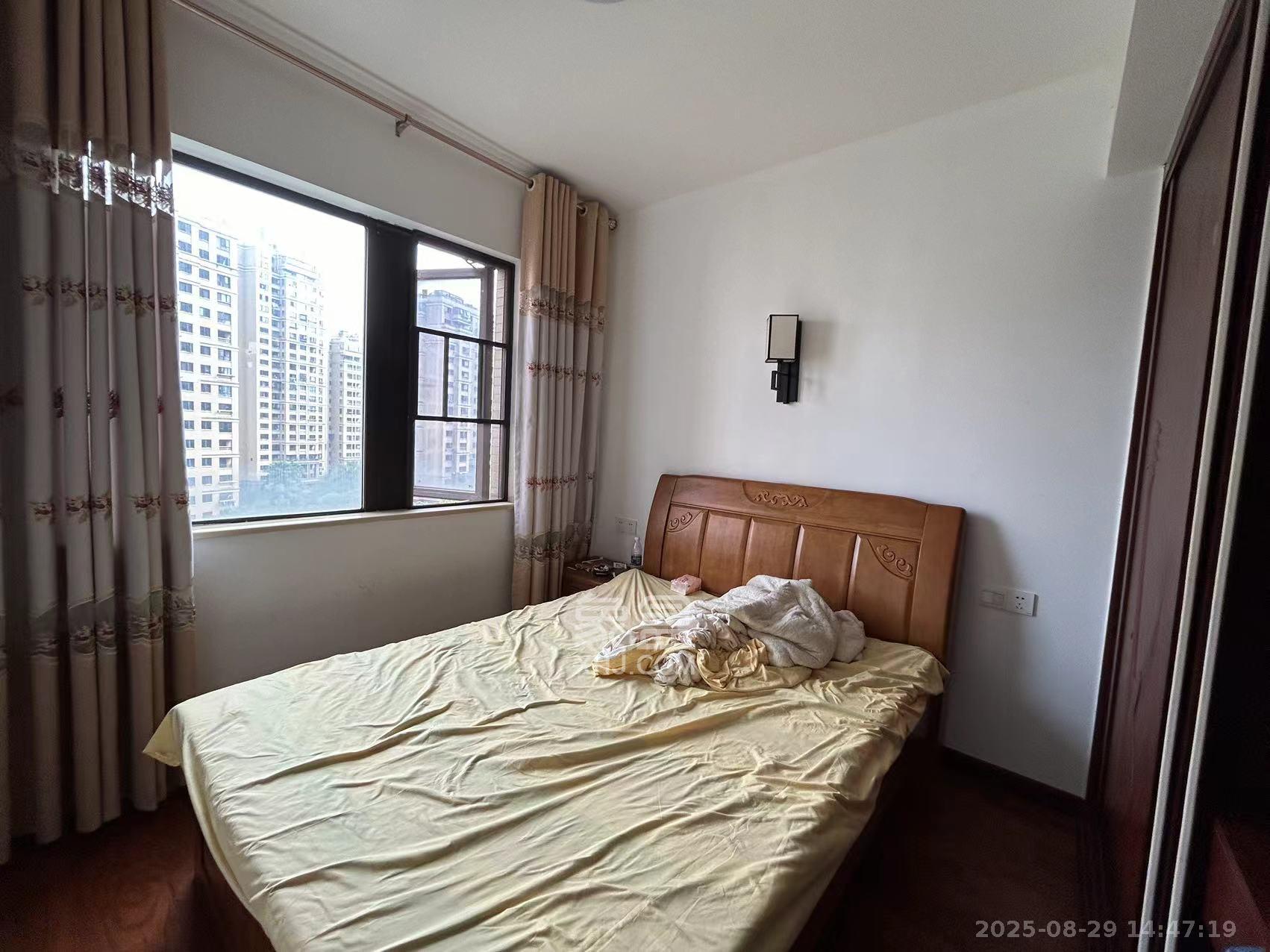 湘水郡(兴旺小爱同学)  4室2厅2卫    2600.0元/月 湘水郡(兴旺小爱同学)  4室2厅2卫    2600.0元/月室内图