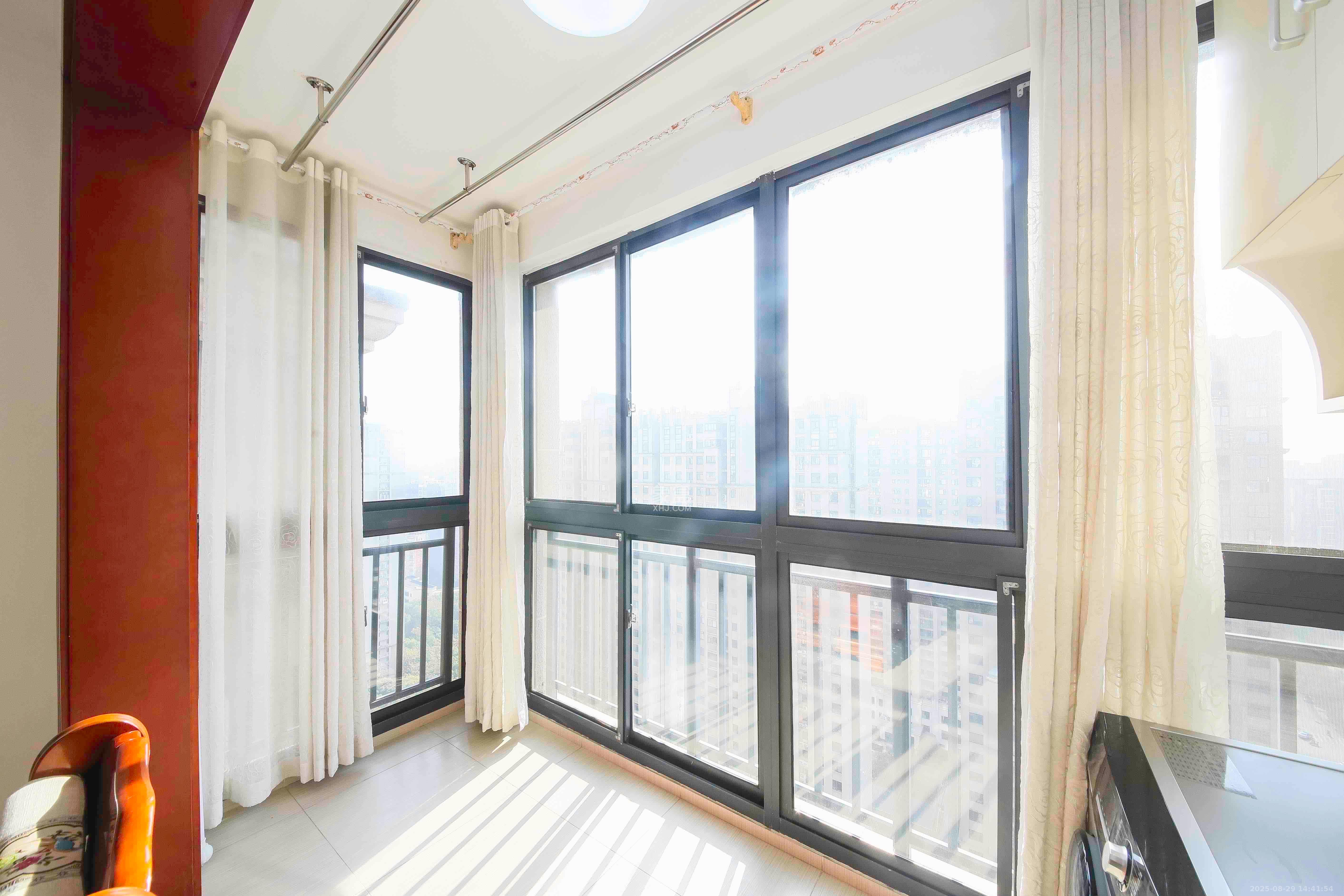 青园  3室2厅1卫    3300.0元/月 青园  3室2厅1卫    3300.0元/月室内图