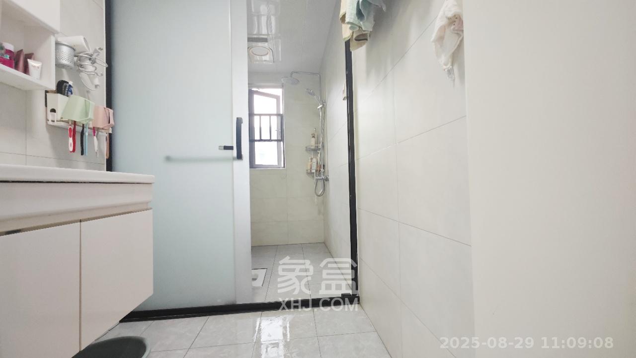 中建嘉和城  4室2厅2卫   3300.00元/月室内图