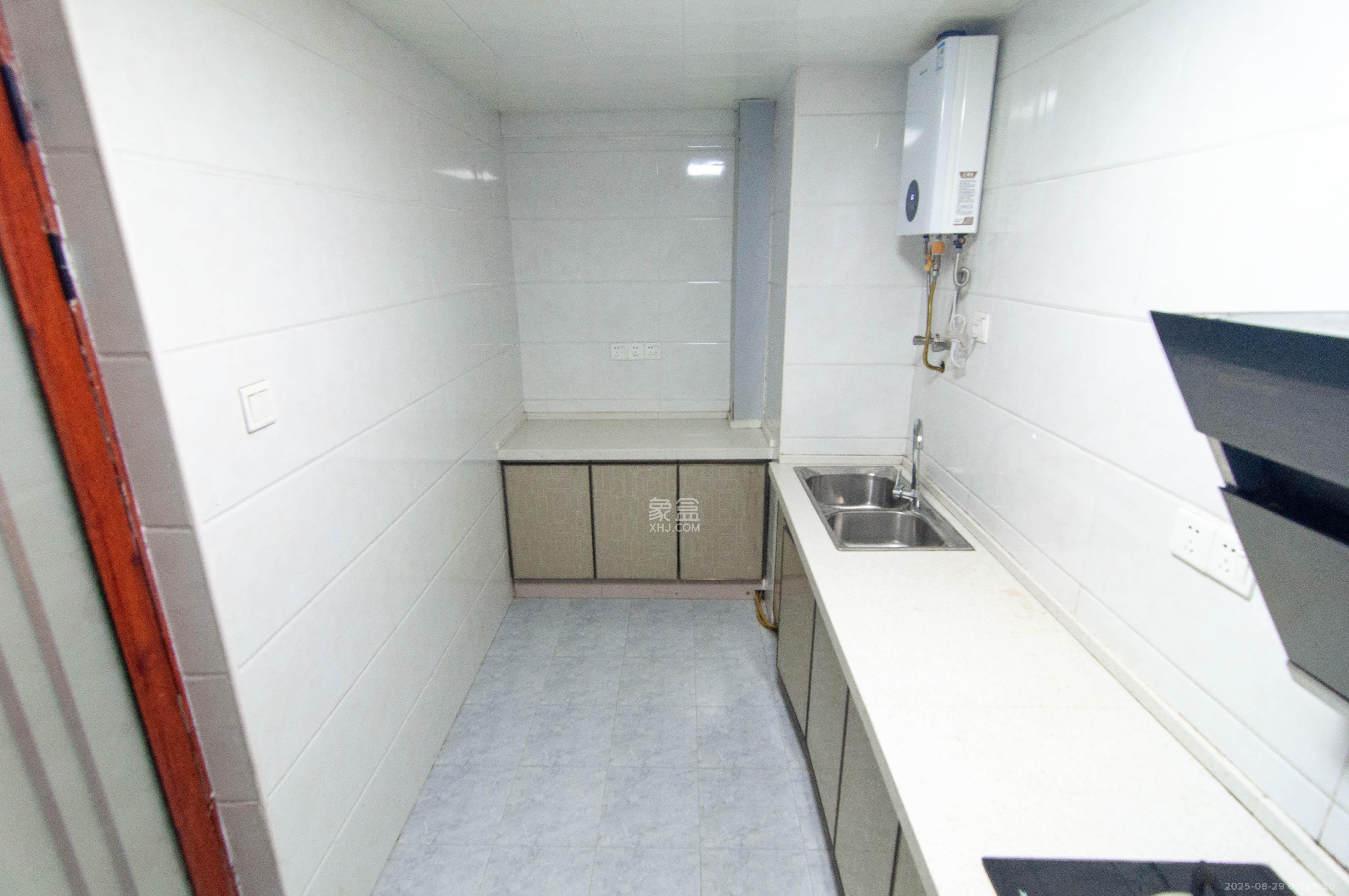 望兴景园二期（望兴西西里）  2室2厅1卫    68.0万厨房