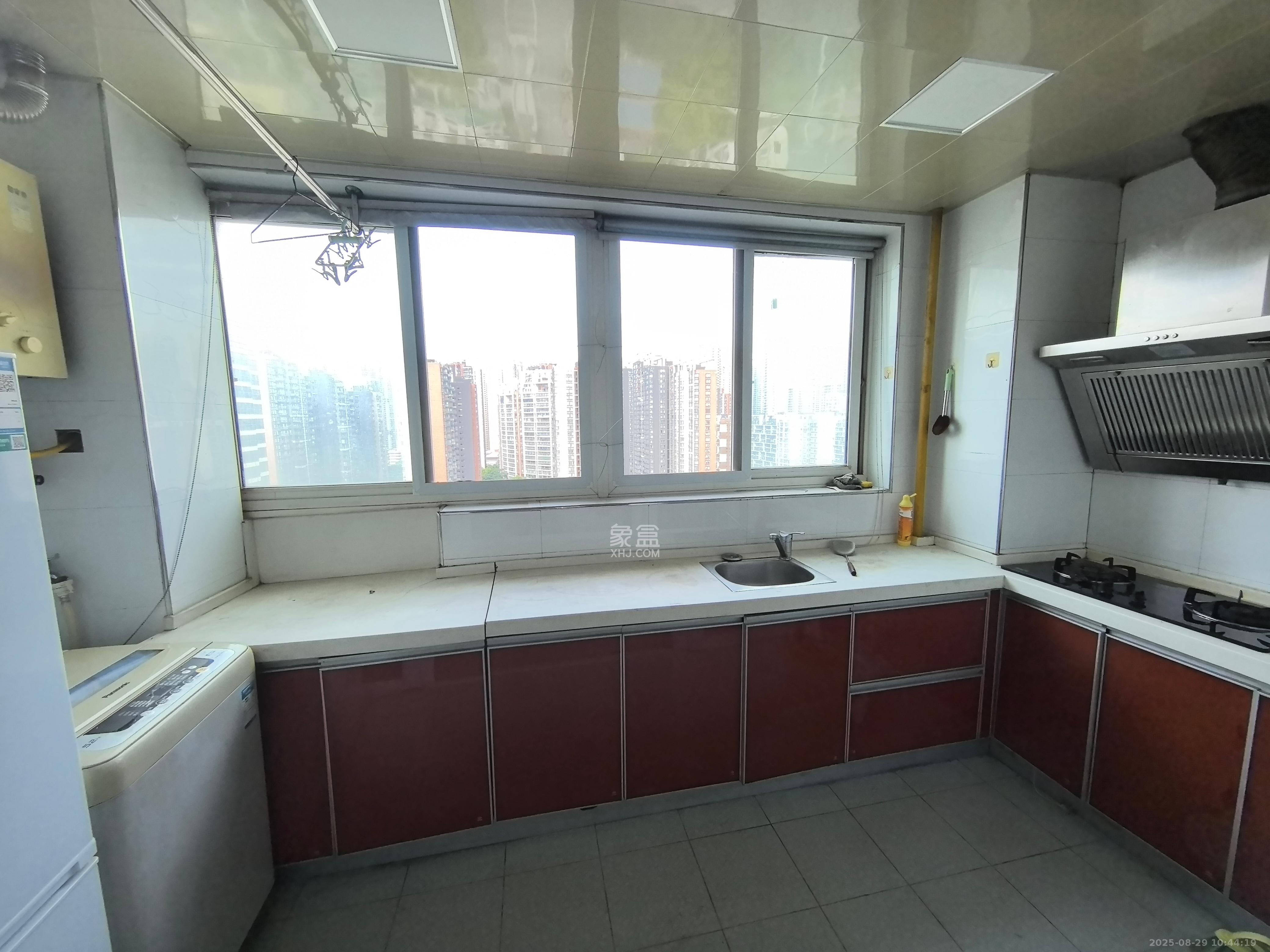 伍家岭生活广场 1室1厅1卫 1600.0元/月 伍家岭生活广场 1室1厅1卫 1600.0元/月室内图