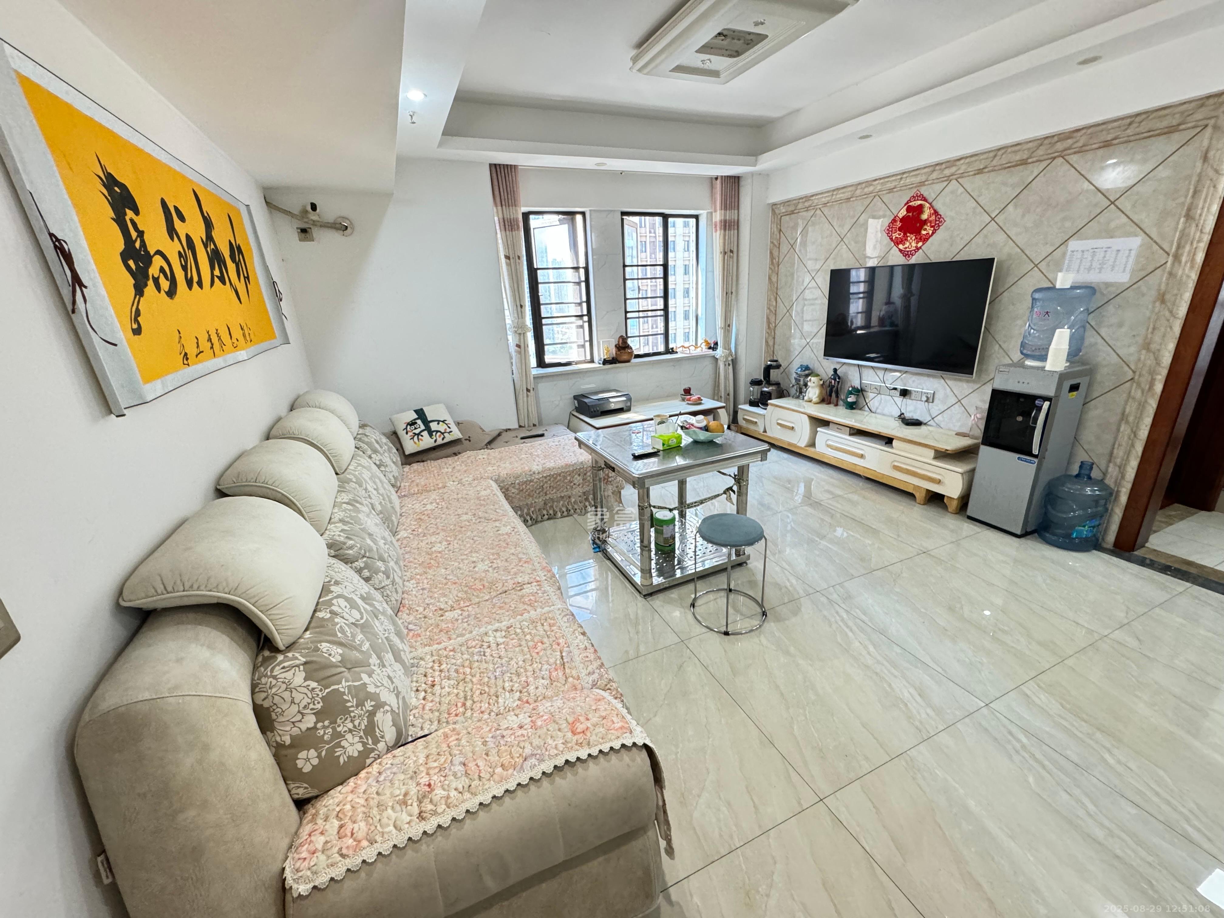 钰龙天下二期（钰龙佳园）  3室2厅2卫    2800.0元/月室内图