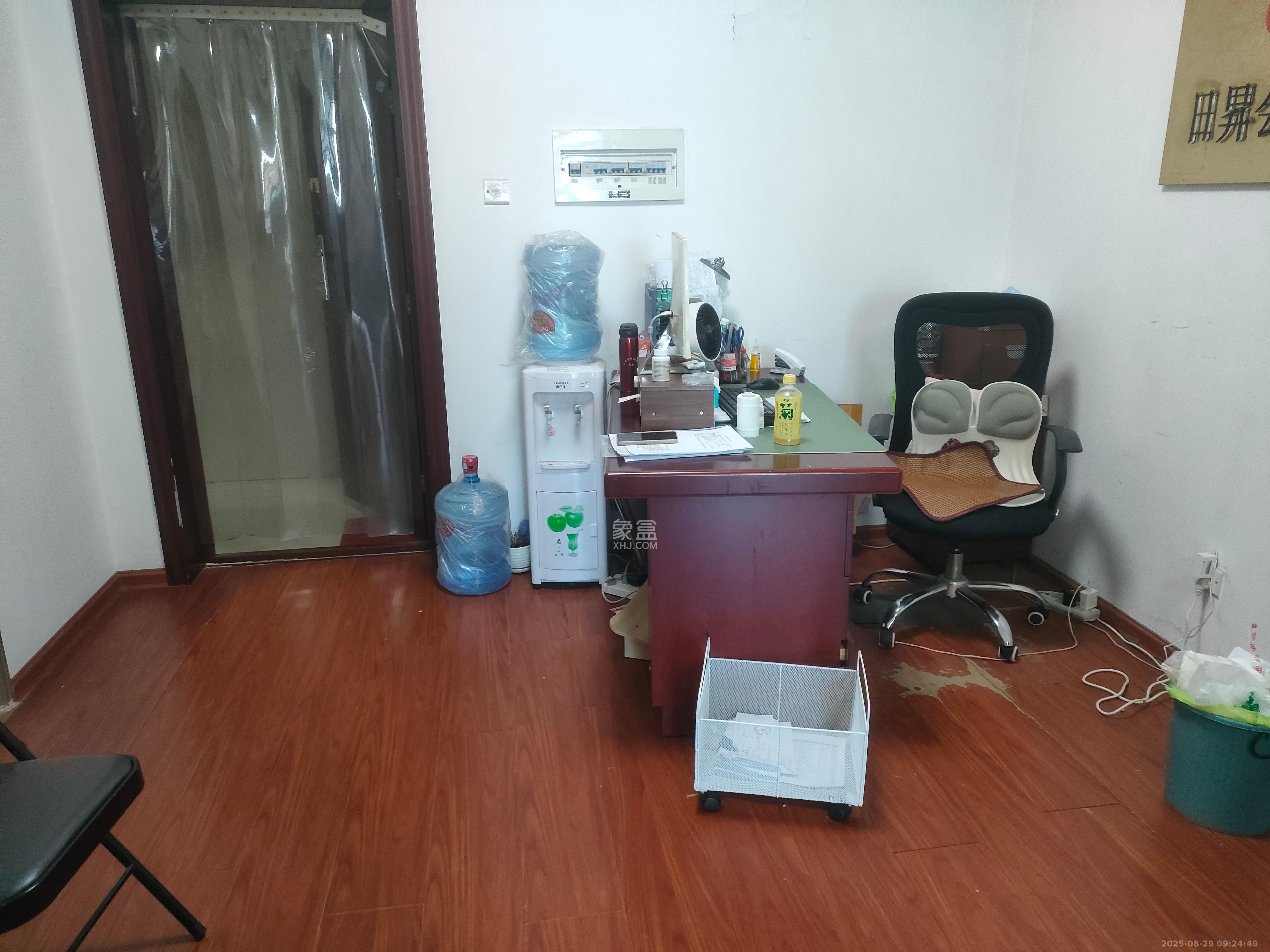 融圣国际  3室2厅2卫    3500.0元/月室内图