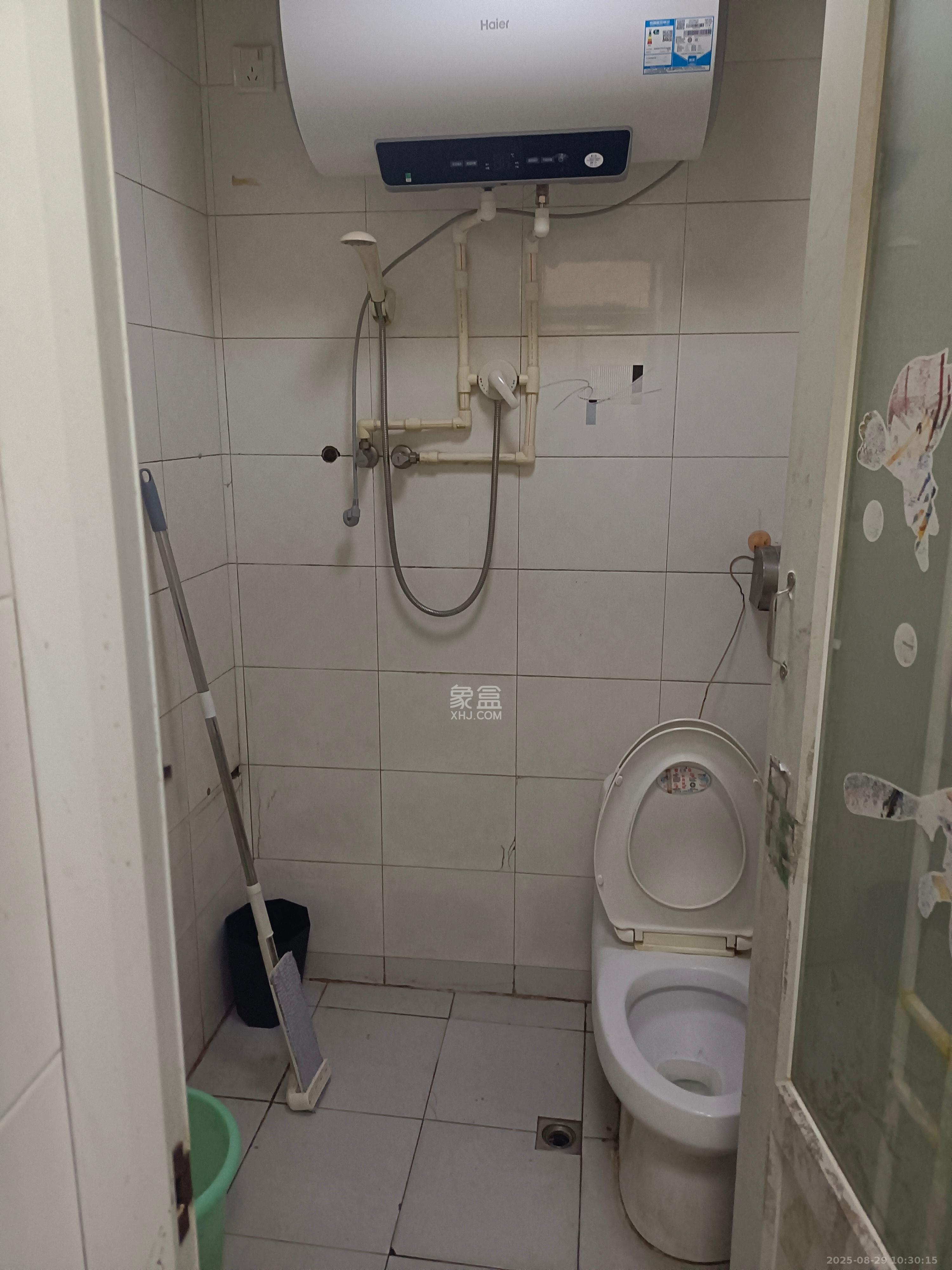 明城公寓 3室2厅1卫 2000.0元/月 明城公寓 3室2厅1卫 2000.0元/月室内图